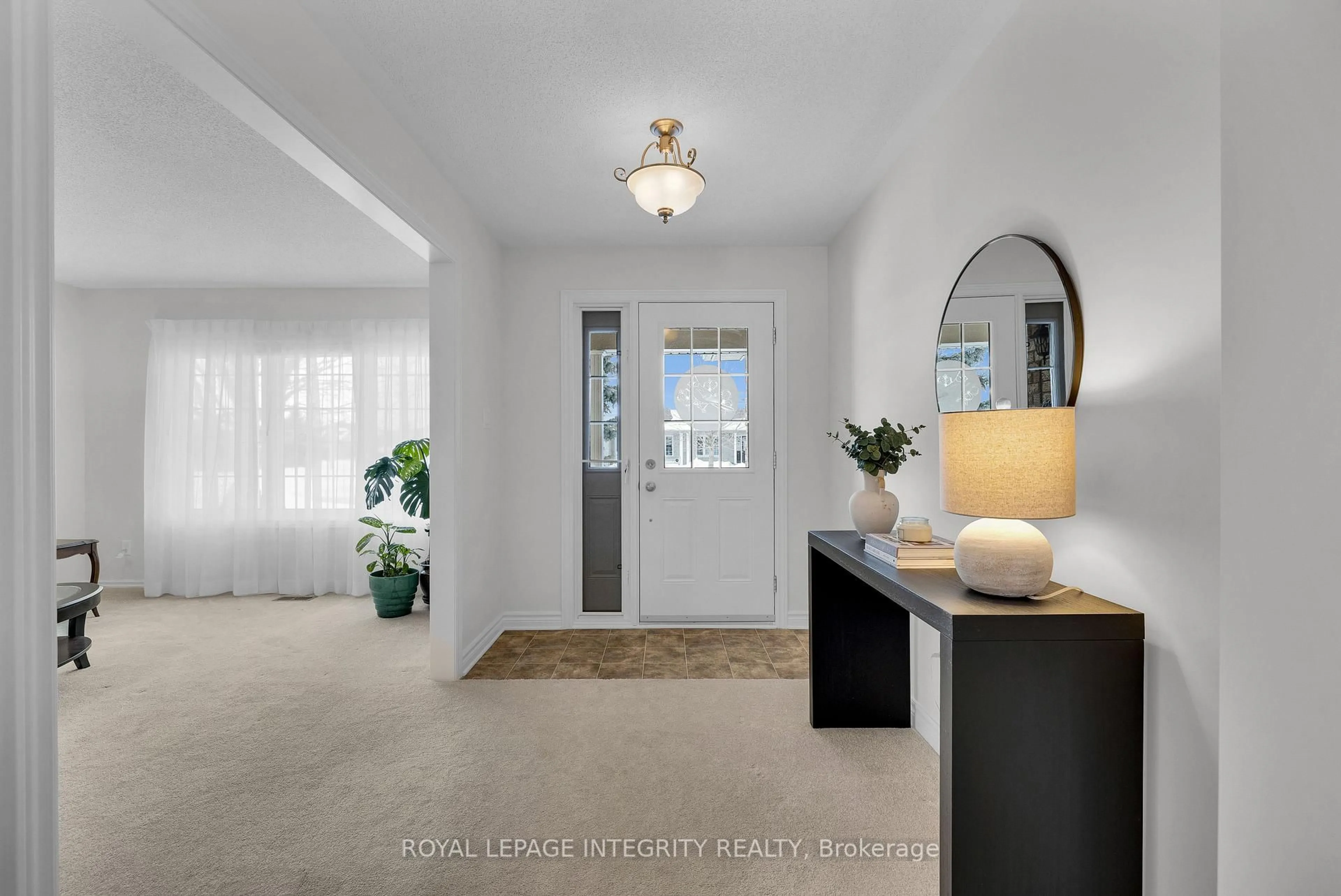 Indoor entryway for 59 Johanna St, Almonte Ontario K0A 1A0