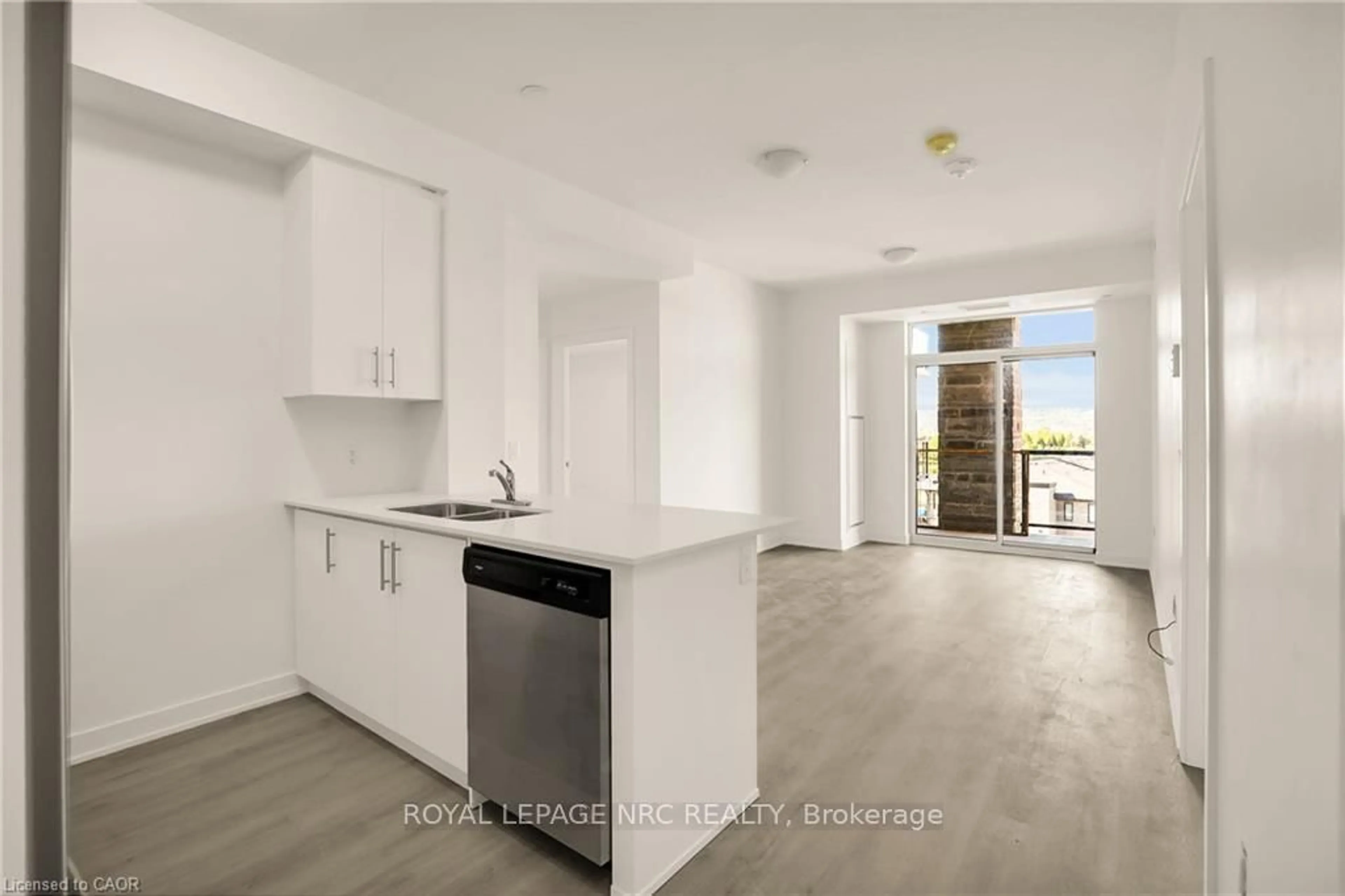 Unknown for 600 North Service Rd #501, Hamilton Ontario L8E 5A7