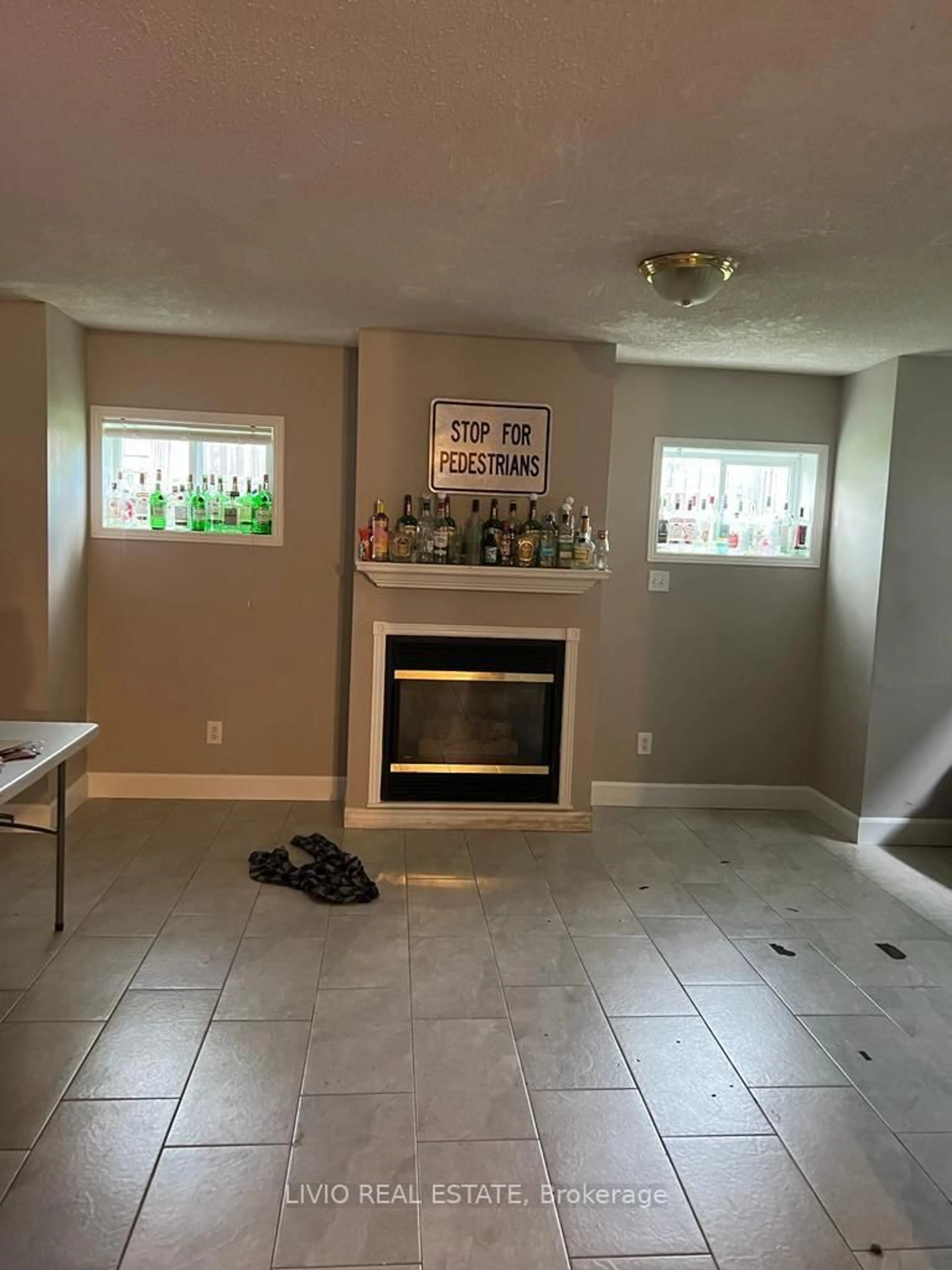 A pic of a room for 185 Thurman Circ, London East Ontario N5V 4Z1