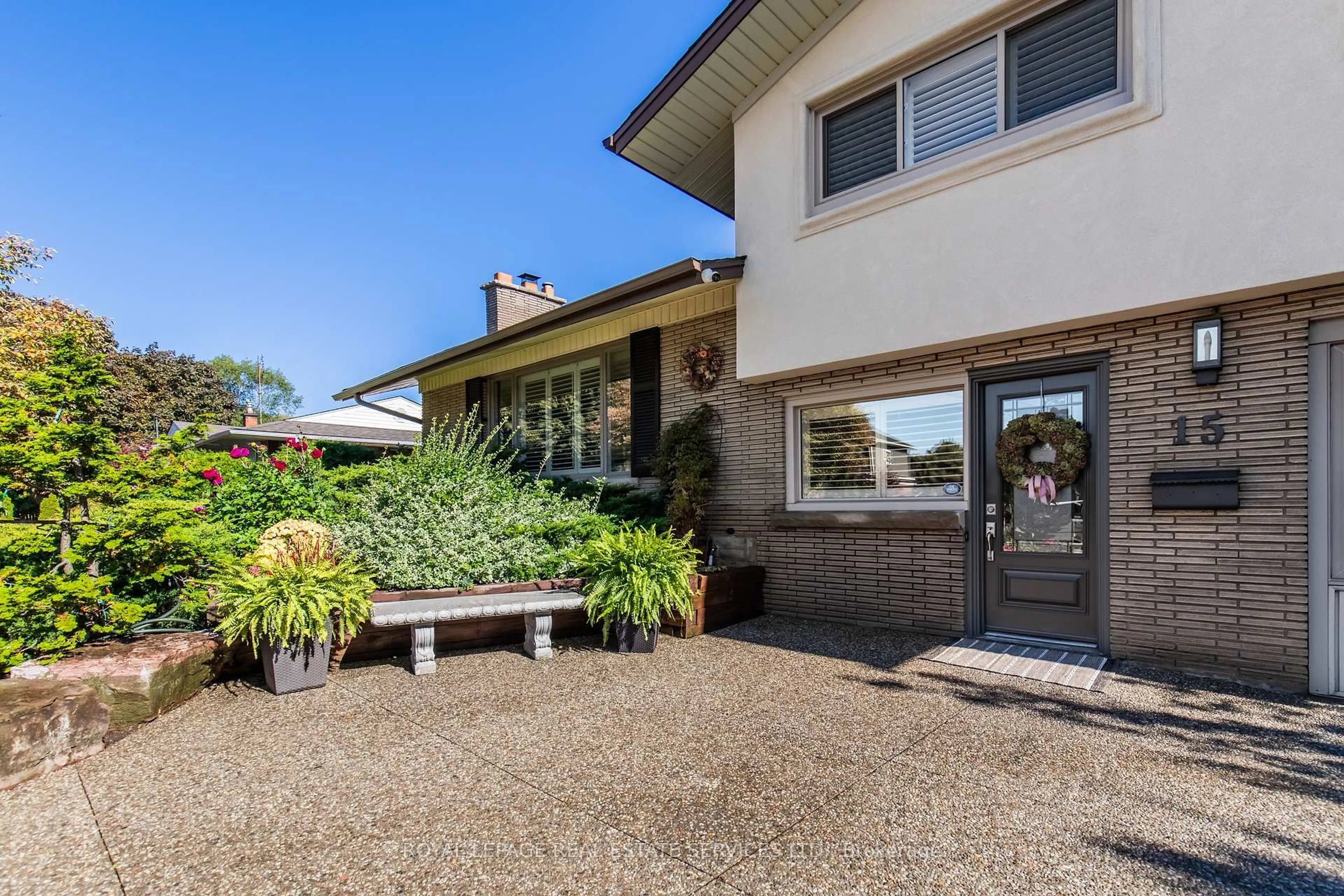 Unknown for 15 Belair Dr, Hamilton Ontario L9A 2Z3