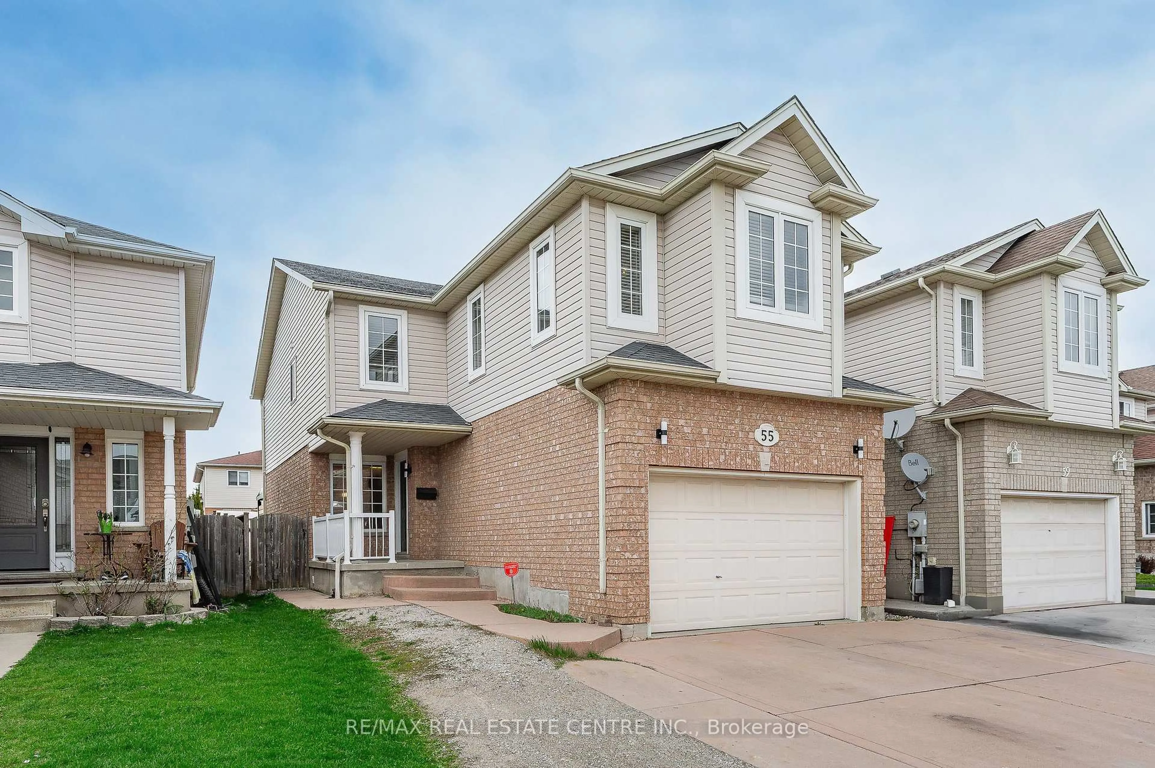 Home with brick exterior material, street for 55 LILYWOOD Dr, Cambridge Ontario N1P 1G9