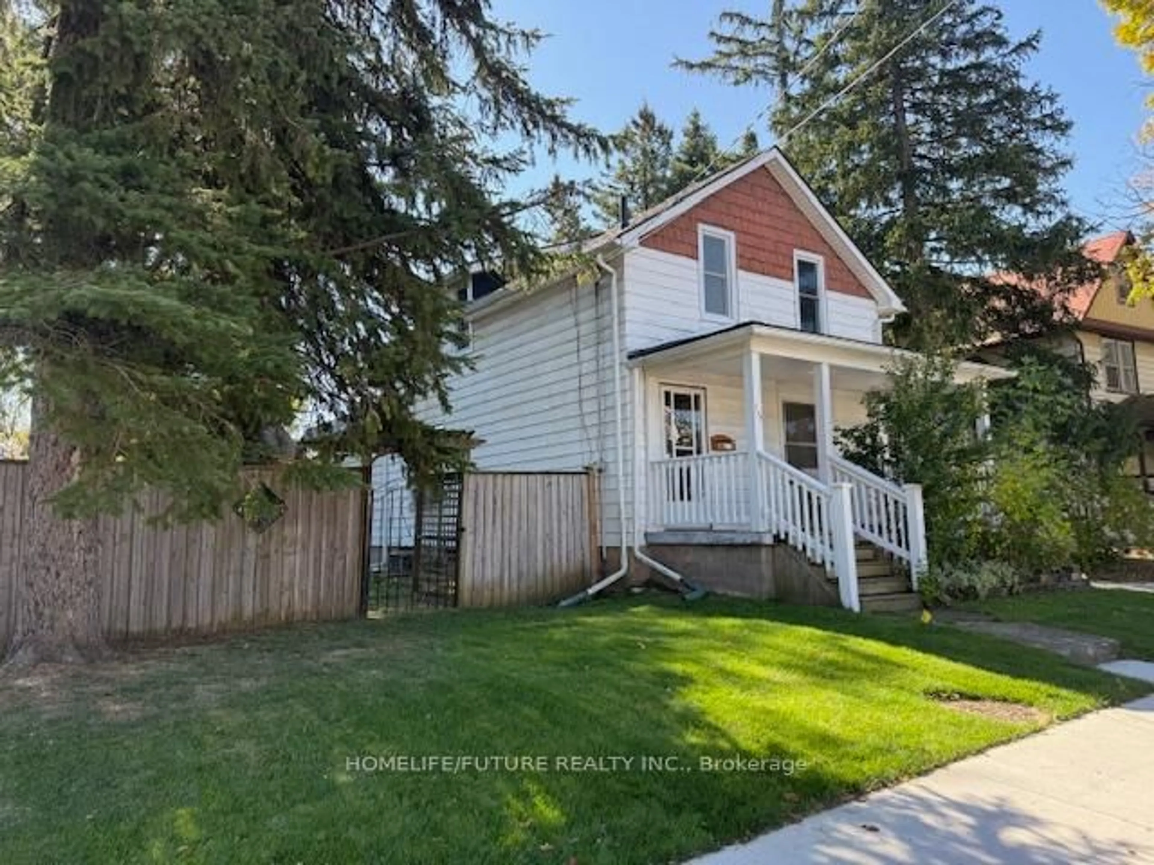 A pic from outside/outdoor area/front of a property/back of a property/a pic from drone, street for 105 Bald St, Welland Ontario L3C 5C2