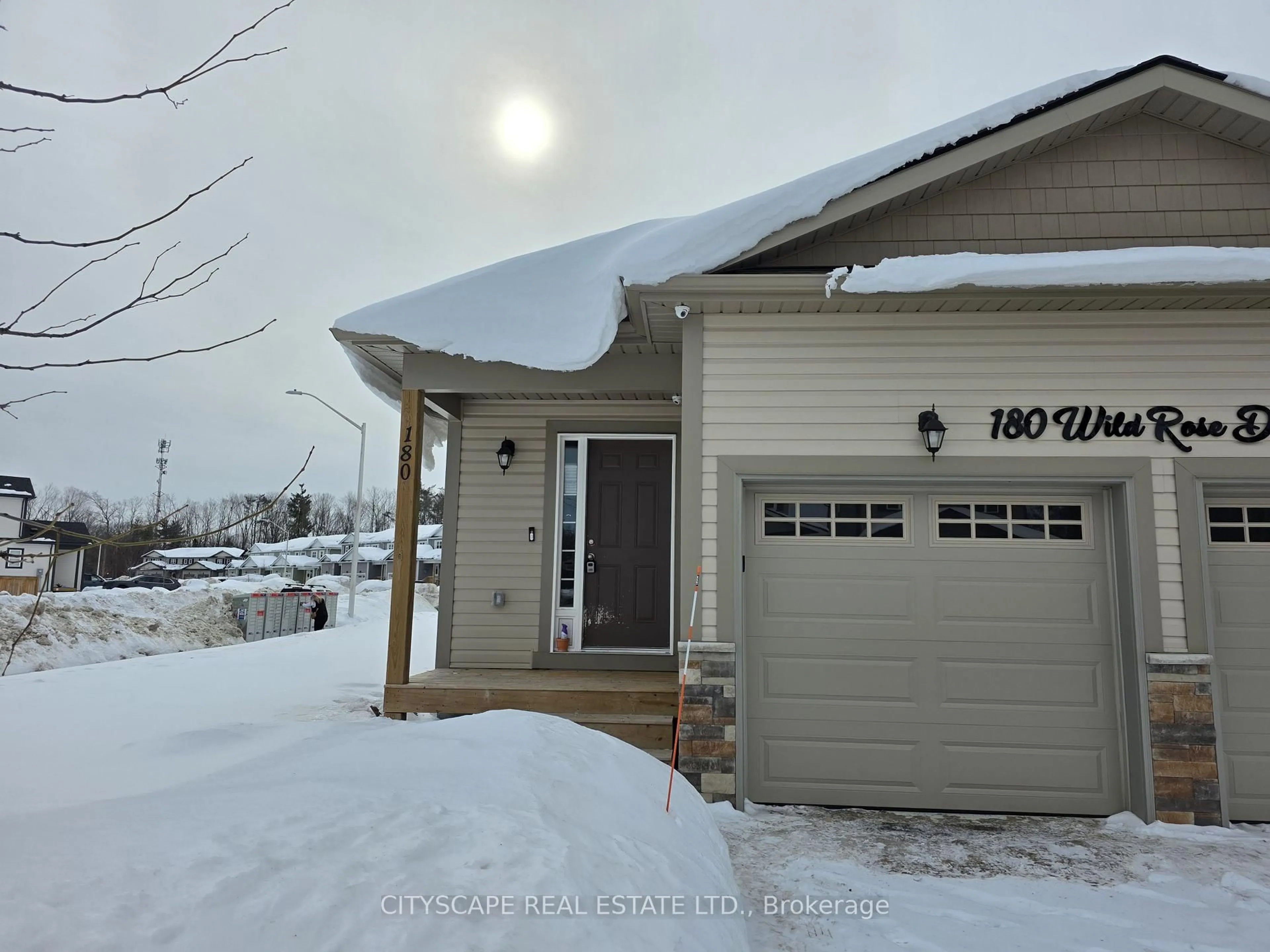 Unknown for 180 Wild Rose Dr, Gravenhurst Ontario P1P 0B4