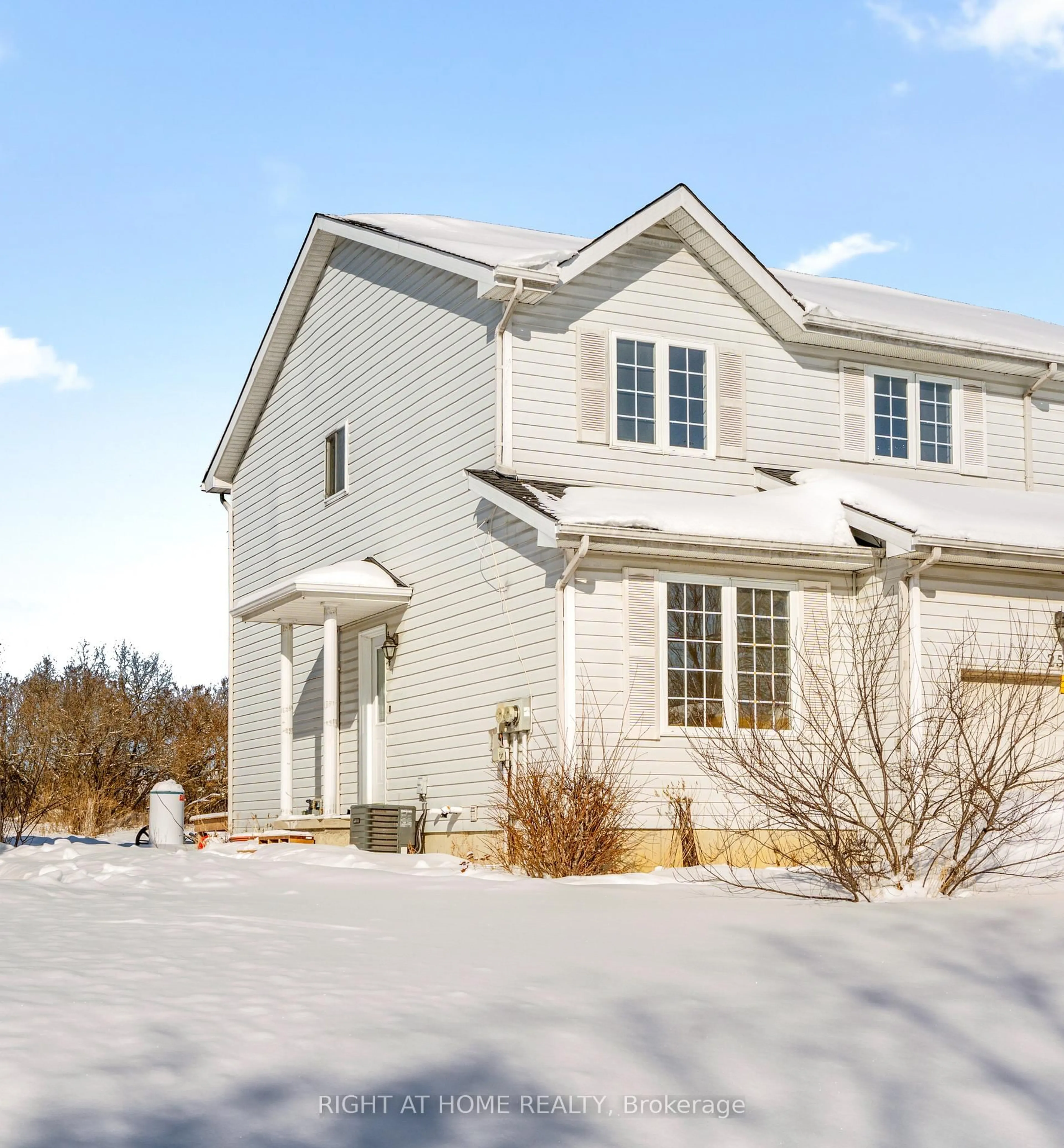 Home with vinyl exterior material, street for 254 Maude St, Almonte Ontario K0A 1A0