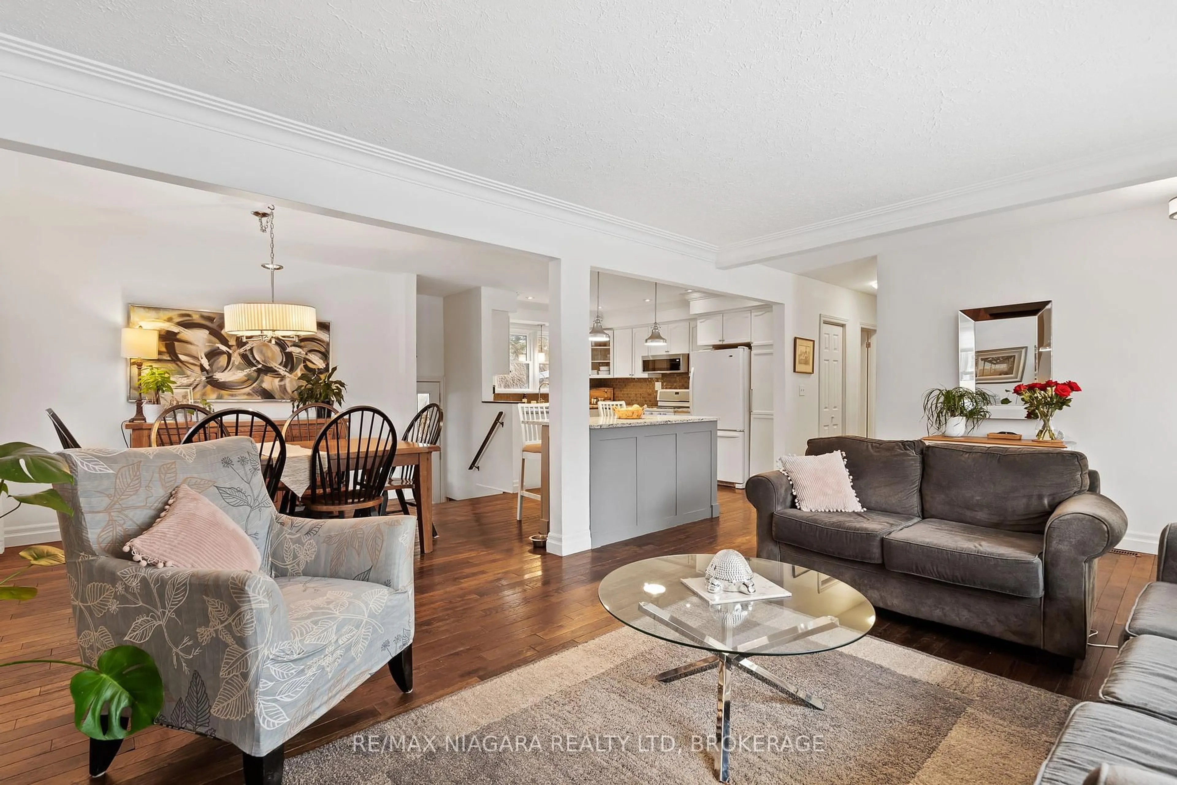 Living room with furniture, unknown for 13 Robert St, St. Catharines Ontario L2N 5N2