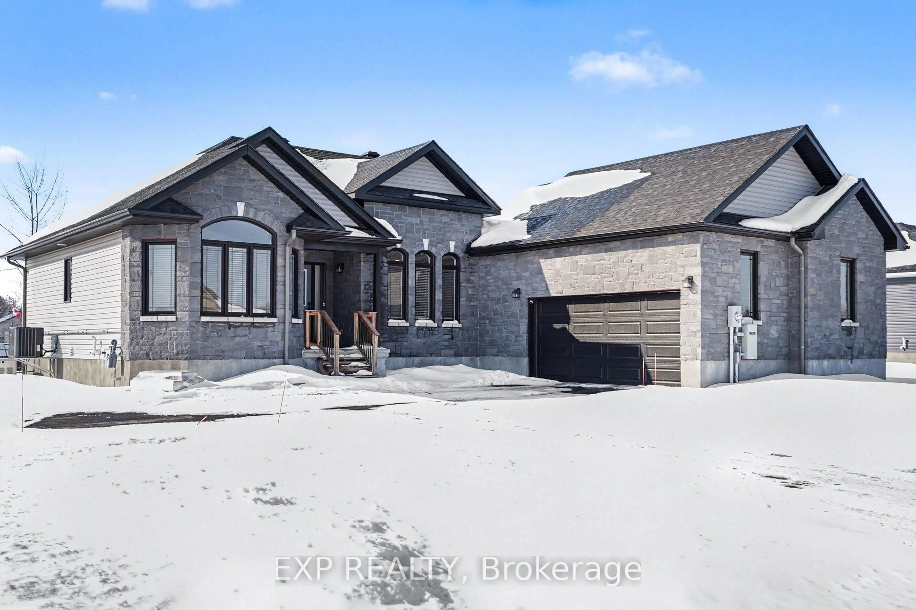Home with brick exterior material, street for 3512 Crosswind Cres, Osgoode Ontario K0A 2W0