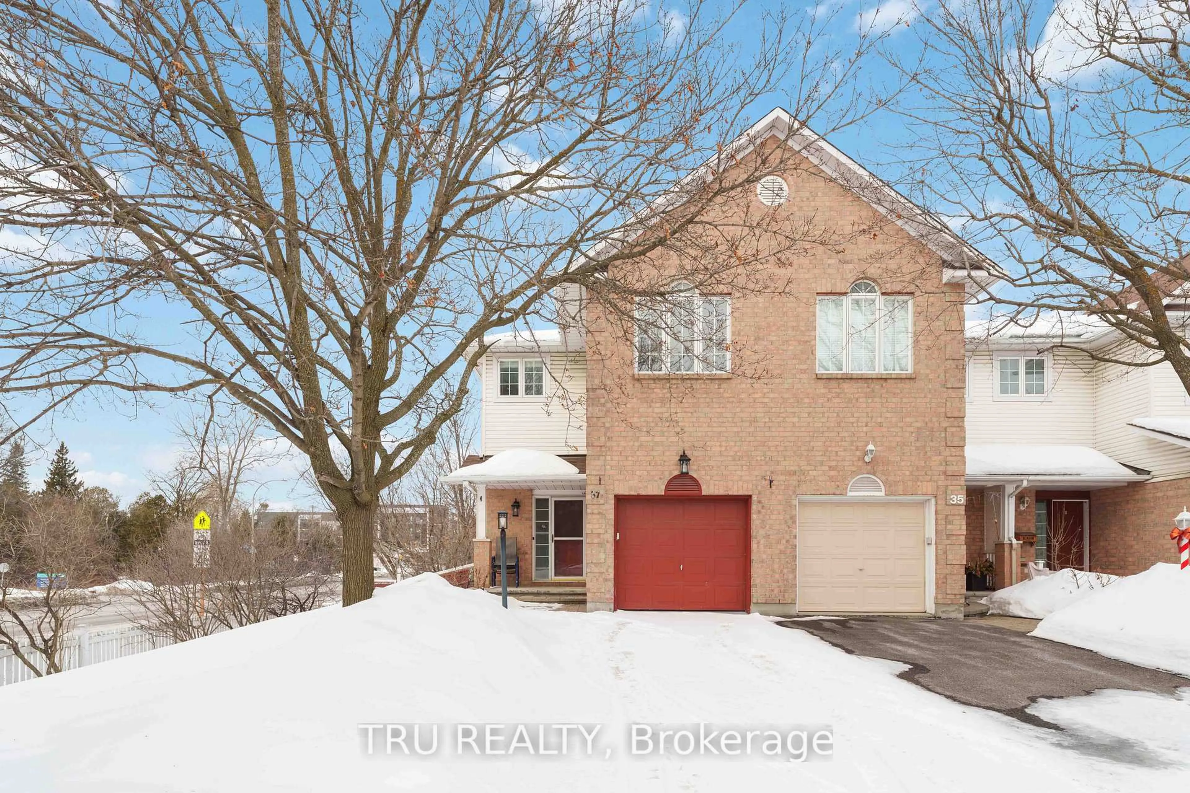 Home with brick exterior material, street for 37 Riverbank Crt, Stittsville Ontario K2S 1V7