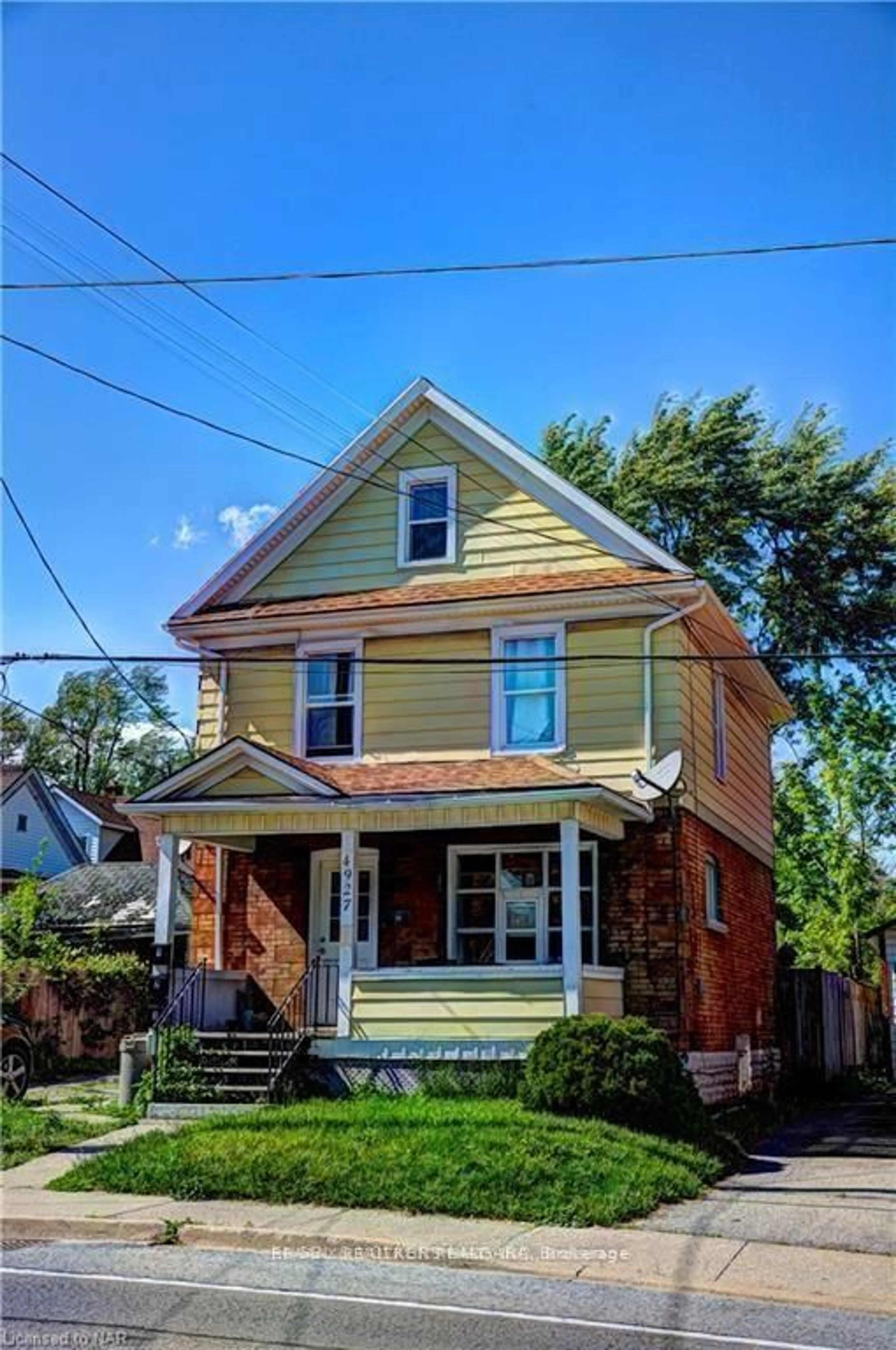 Home with brick exterior material, street for 4927 Morrison St, Niagara Falls Ontario L2E 2C4