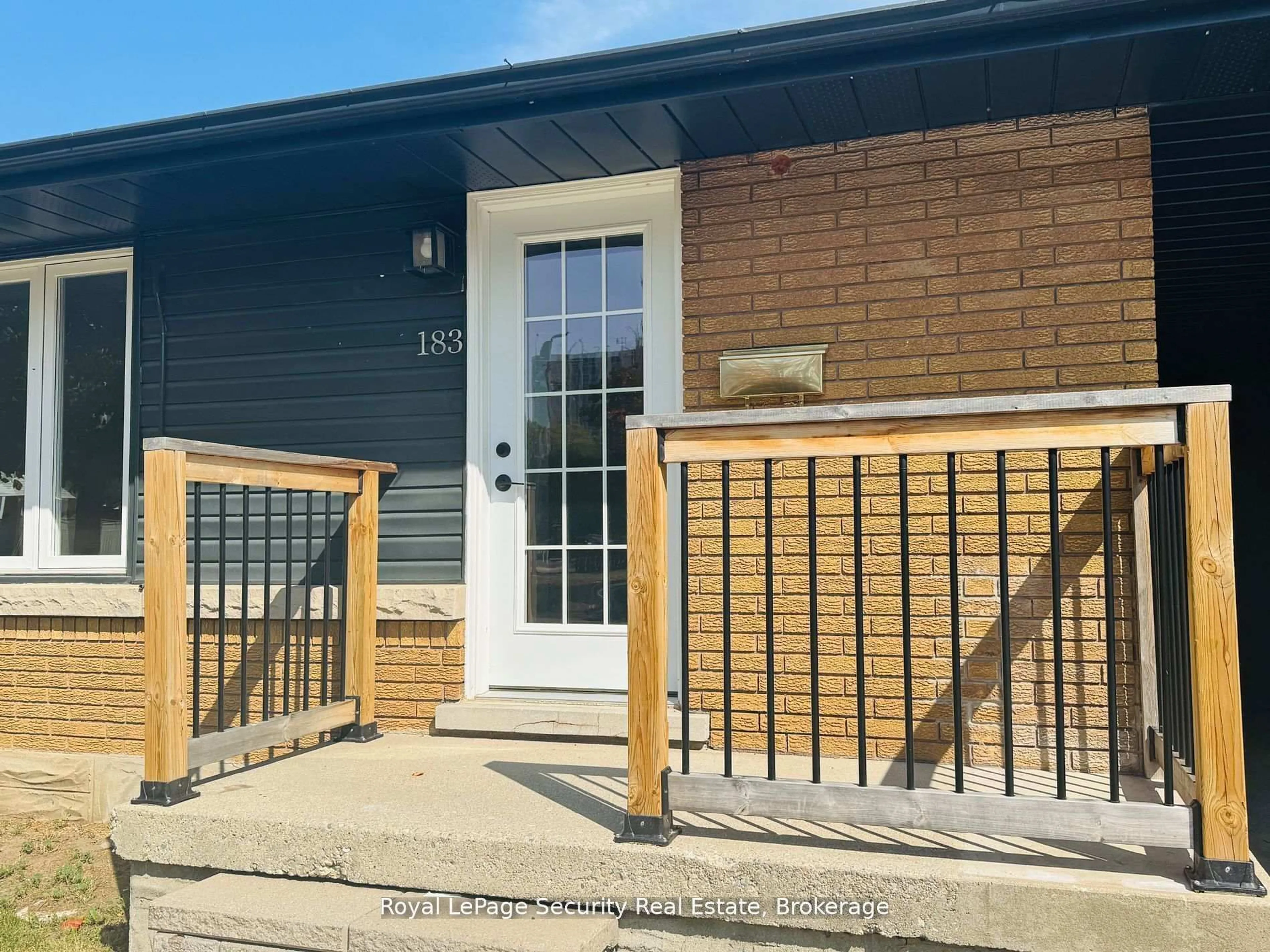 Unknown for 183 Sekura St, Cambridge Ontario N1R 3R2