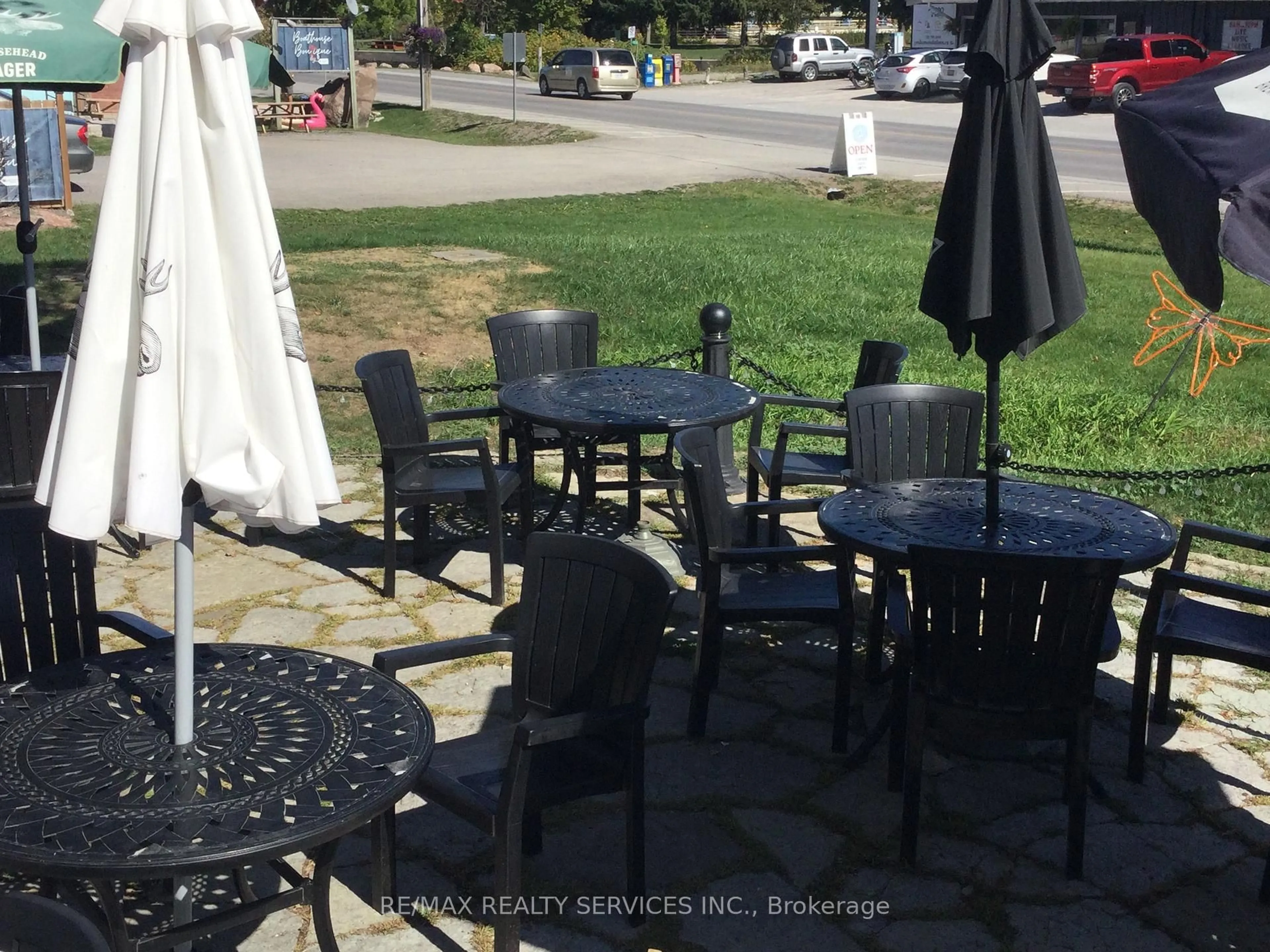 Patio, street for 1925 Lakehurst Rd, Trent Lakes Ontario K9J 6X2