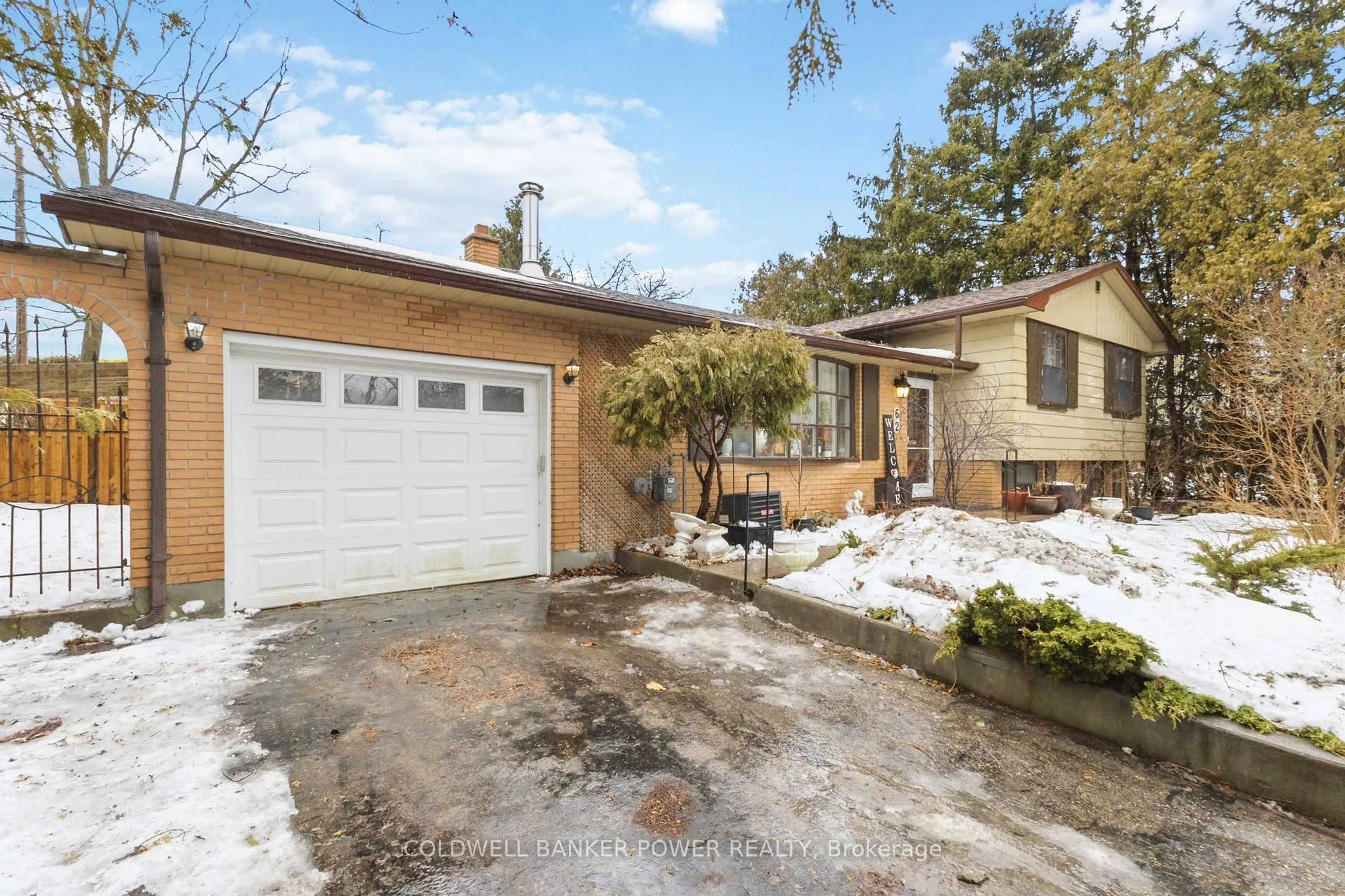 Unknown for 62 Deveron Cres, London South Ontario N5Z 4B4