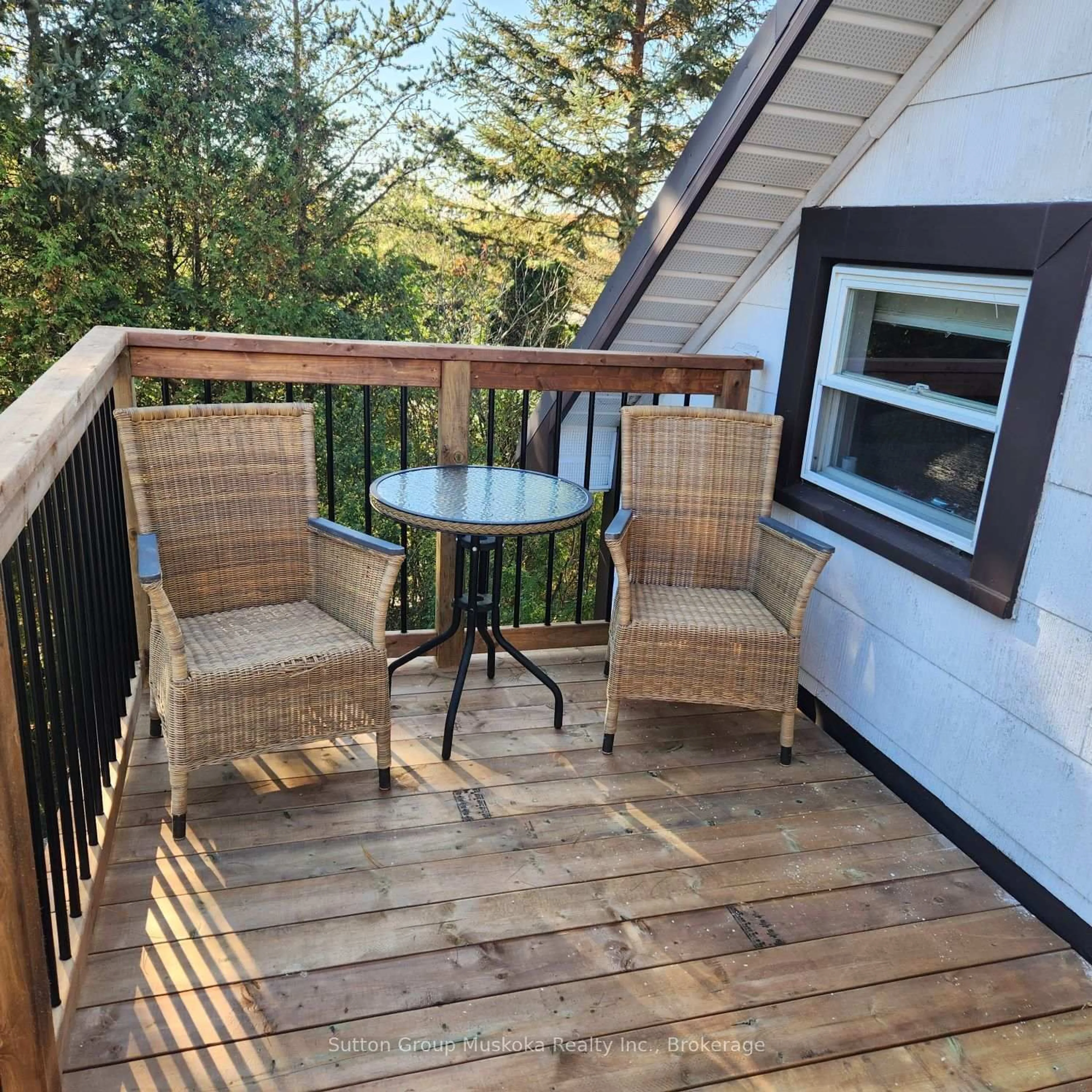 Patio, water/lake/river/ocean view for 142 Queen St, Burk's Falls Ontario P0A 1C0