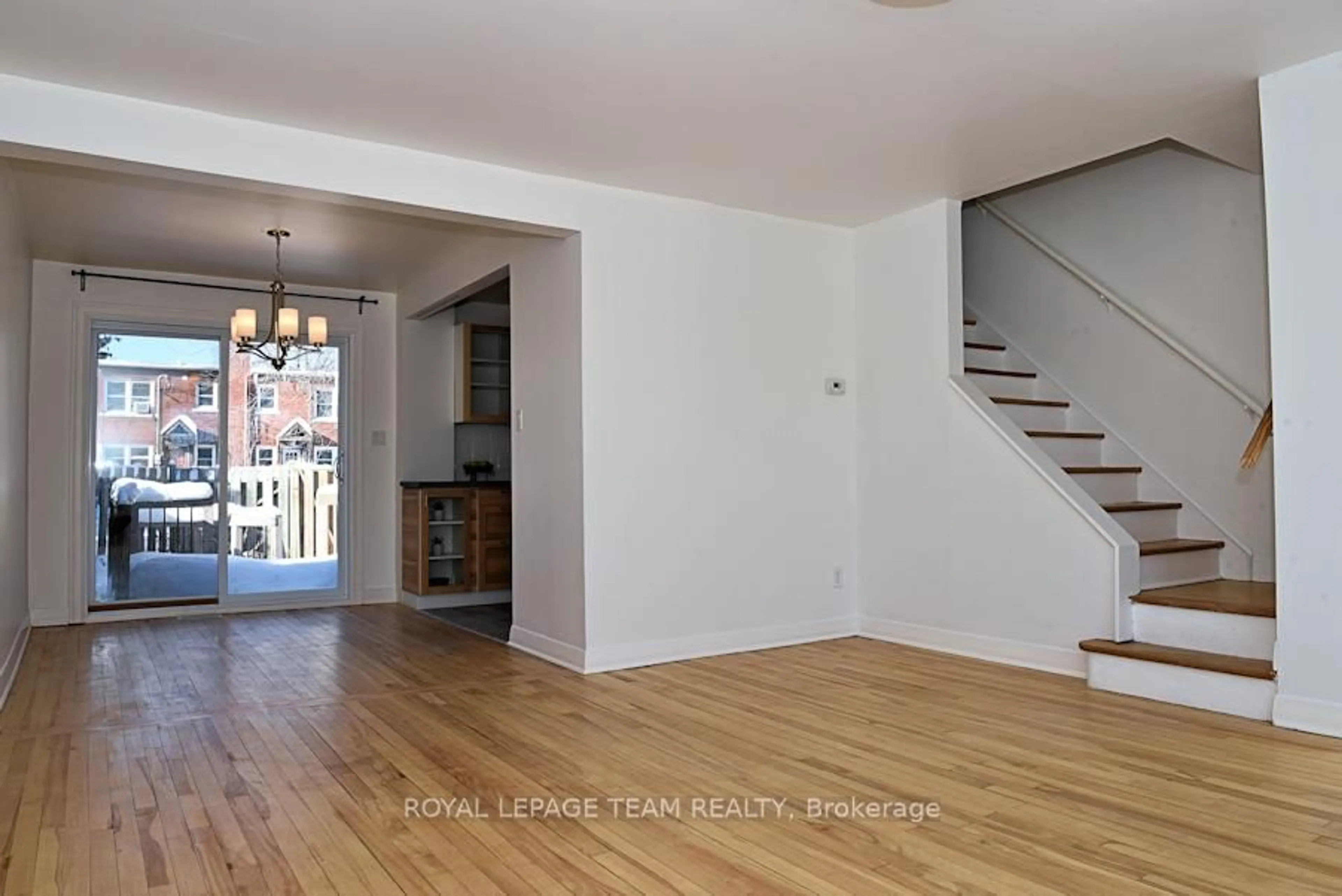 Unknown for 1305 Kingston Ave, Ottawa Ontario K1Z 8K9