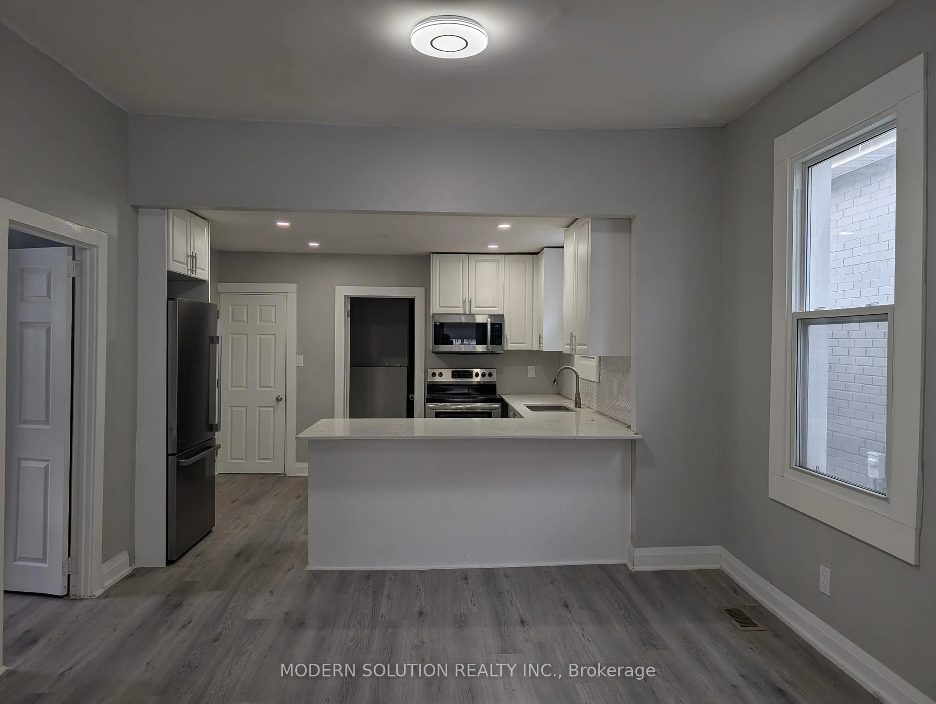 Open concept kitchen, unknown for 266 Beach Rd, Hamilton Ontario L8L 4B2