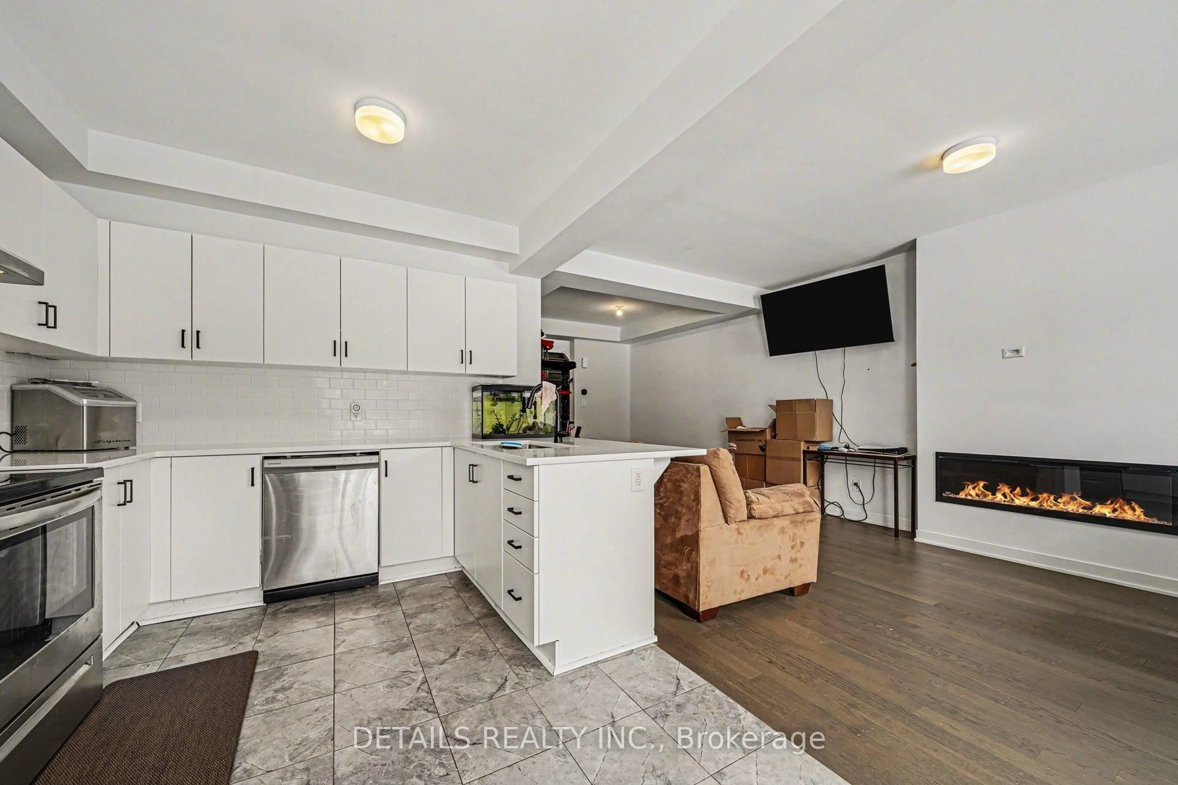 Open concept kitchen, unknown for 614 Fenwick Way, Ottawa Ontario K2J 7E5