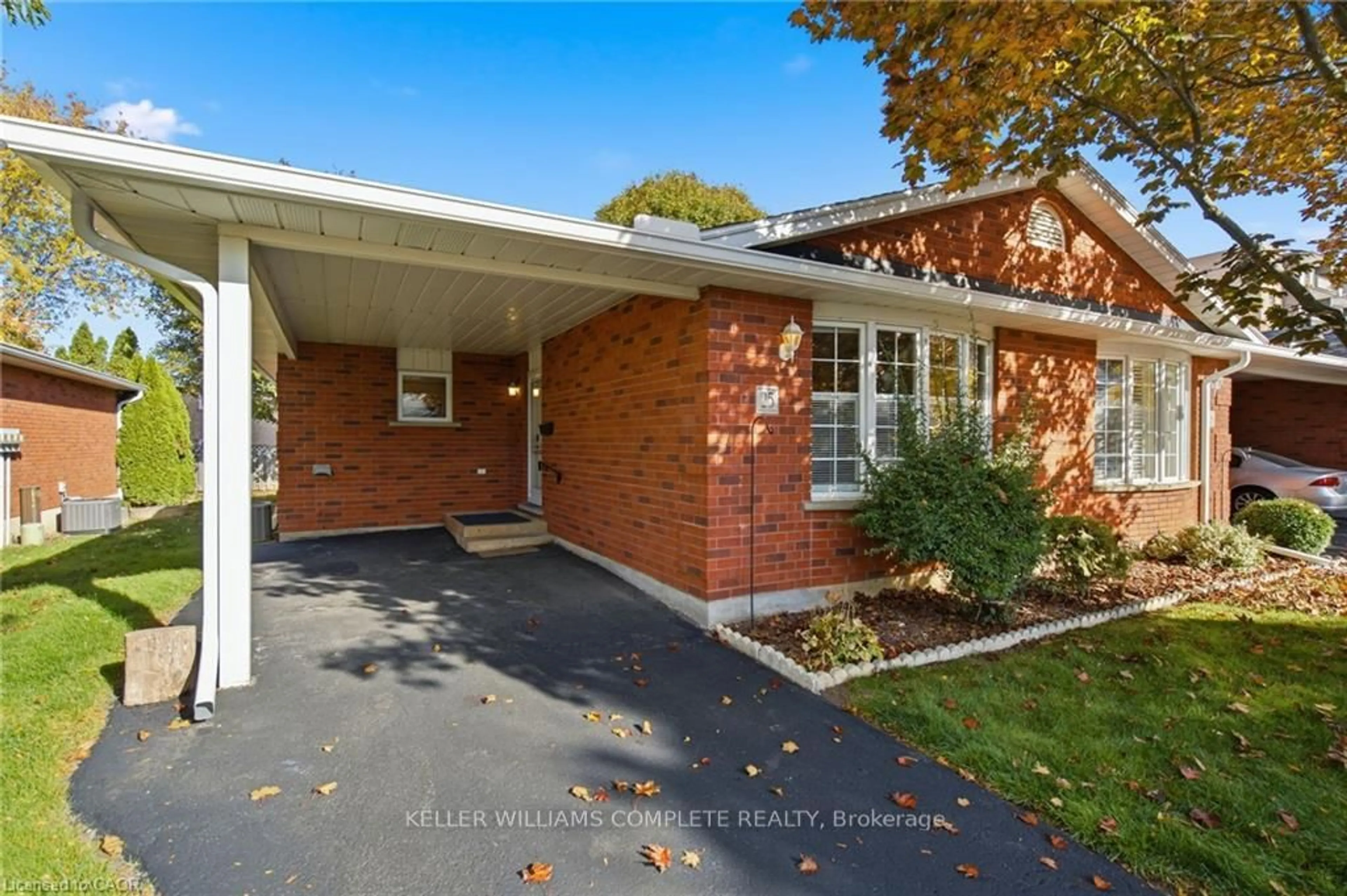 Home with brick exterior material, street for 229 Lynden Rd #25, Brantford Ontario N3R 8A7