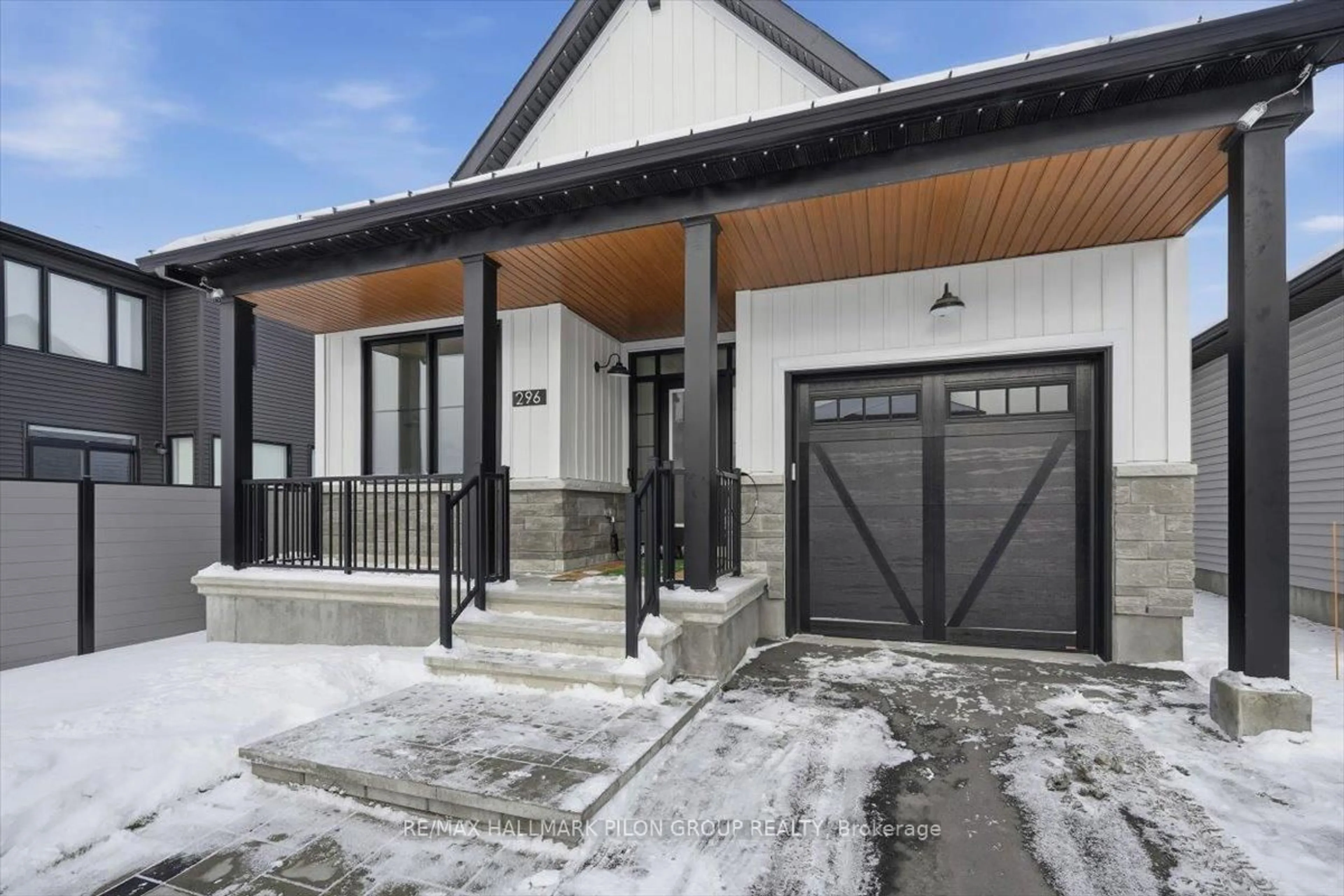 Unknown for 296 Cornice St, Orleans Ontario K1W 0R4