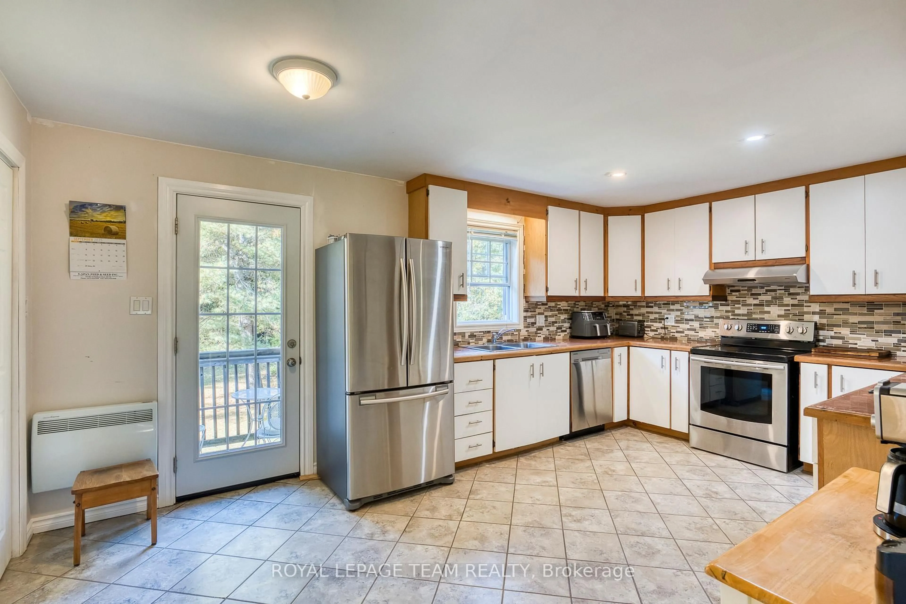 Open concept kitchen, ceramic/tile floor for 2819 Lanark 8c Concession, Clayton Ontario K0A 1P0