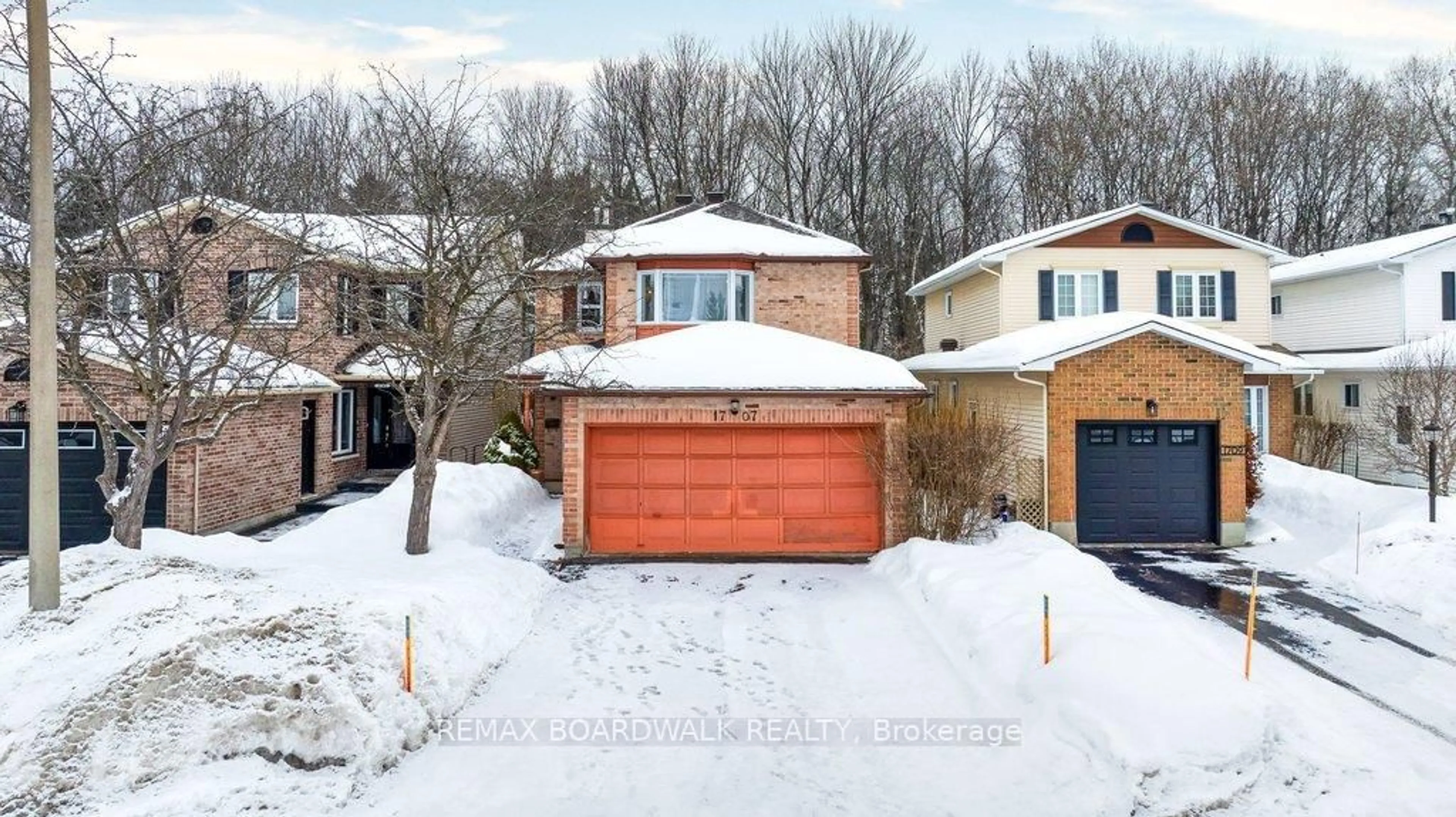 Home with brick exterior material, street for 1707 Des Perdrix Cres, Orleans Ontario K1C 5E3