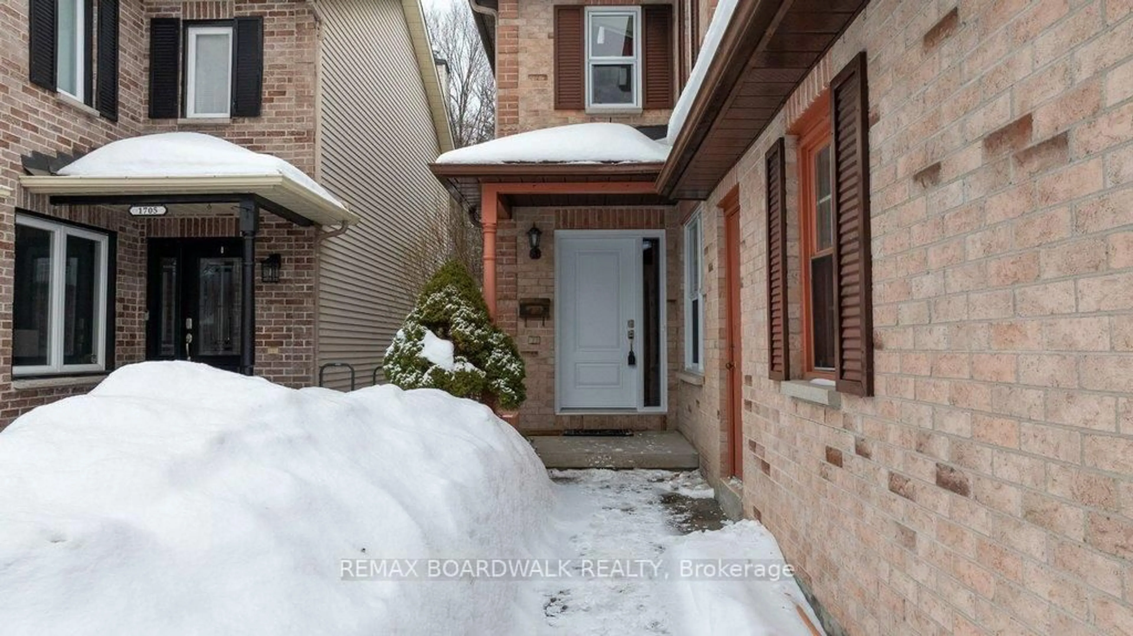 Unknown for 1707 Des Perdrix Cres, Orleans Ontario K1C 5E3