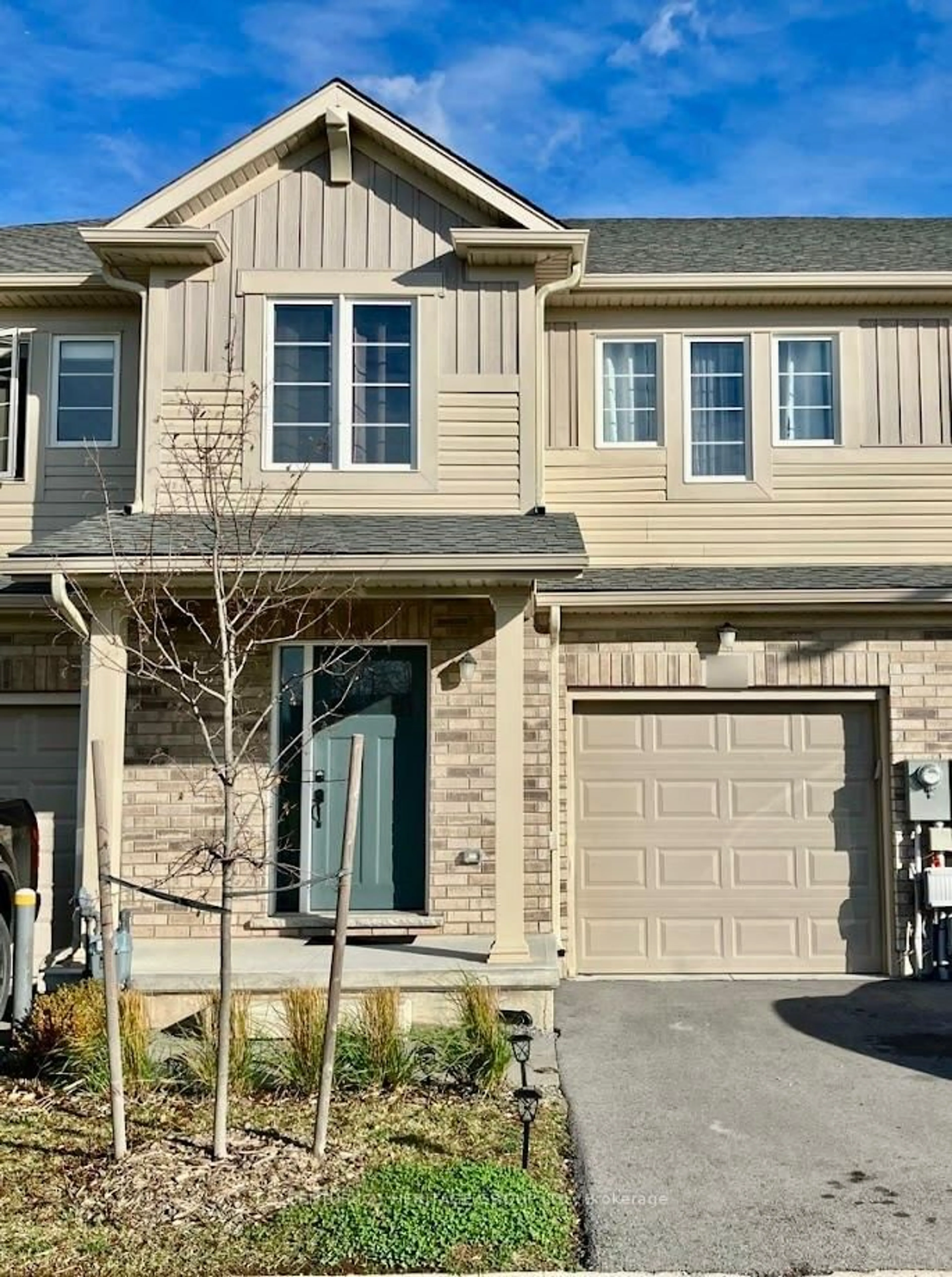 Home with vinyl exterior material, street for 7945 Oldfield Rd #13, Niagara Falls Ontario L2G 0Z4