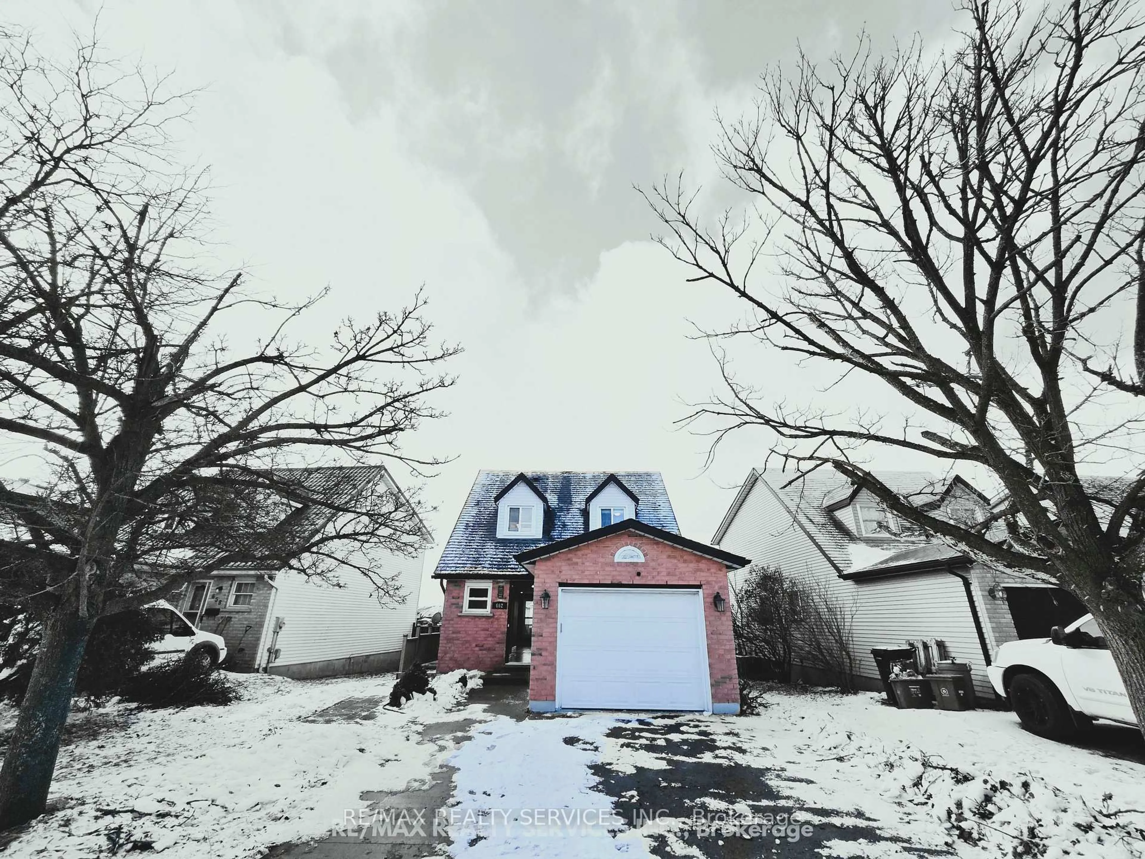 Unknown for 662 Elgin St, Cambridge Ontario N1R 7W5