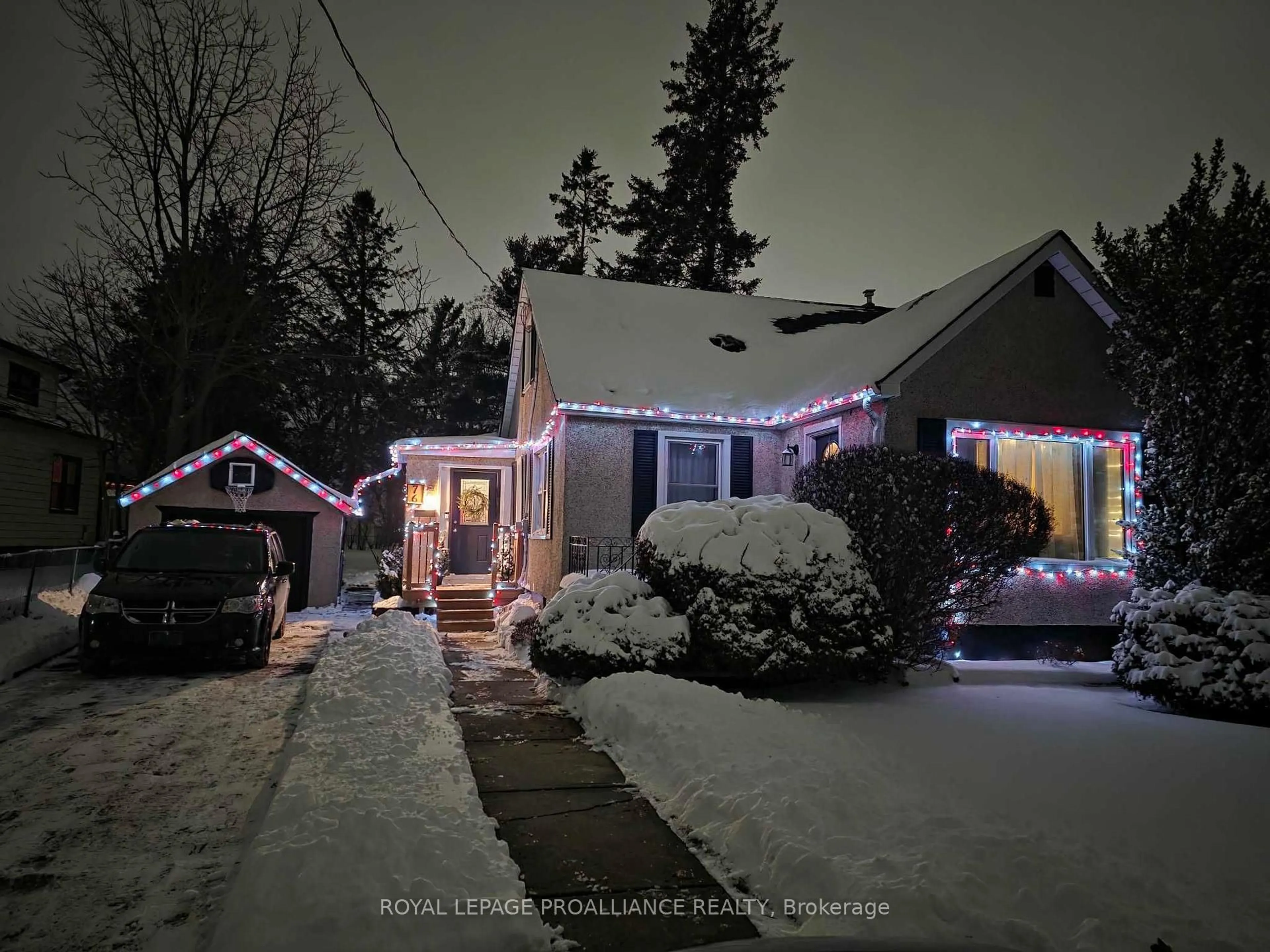 Blurry image for 76 Benjamin St, Belleville Ontario K8P 1P9