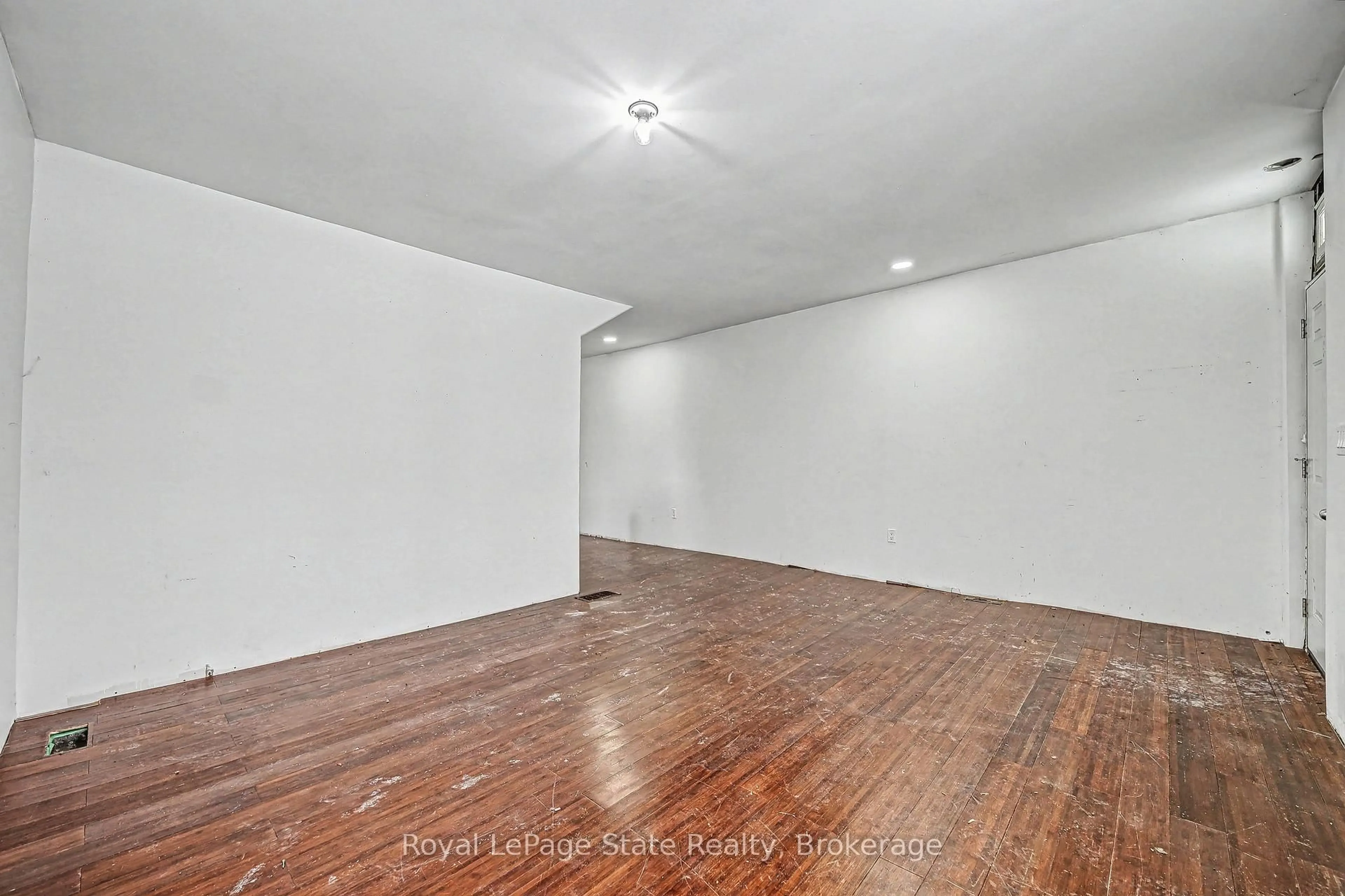 A pic of a room for 36 River St, Thorold Ontario L0S 1K0