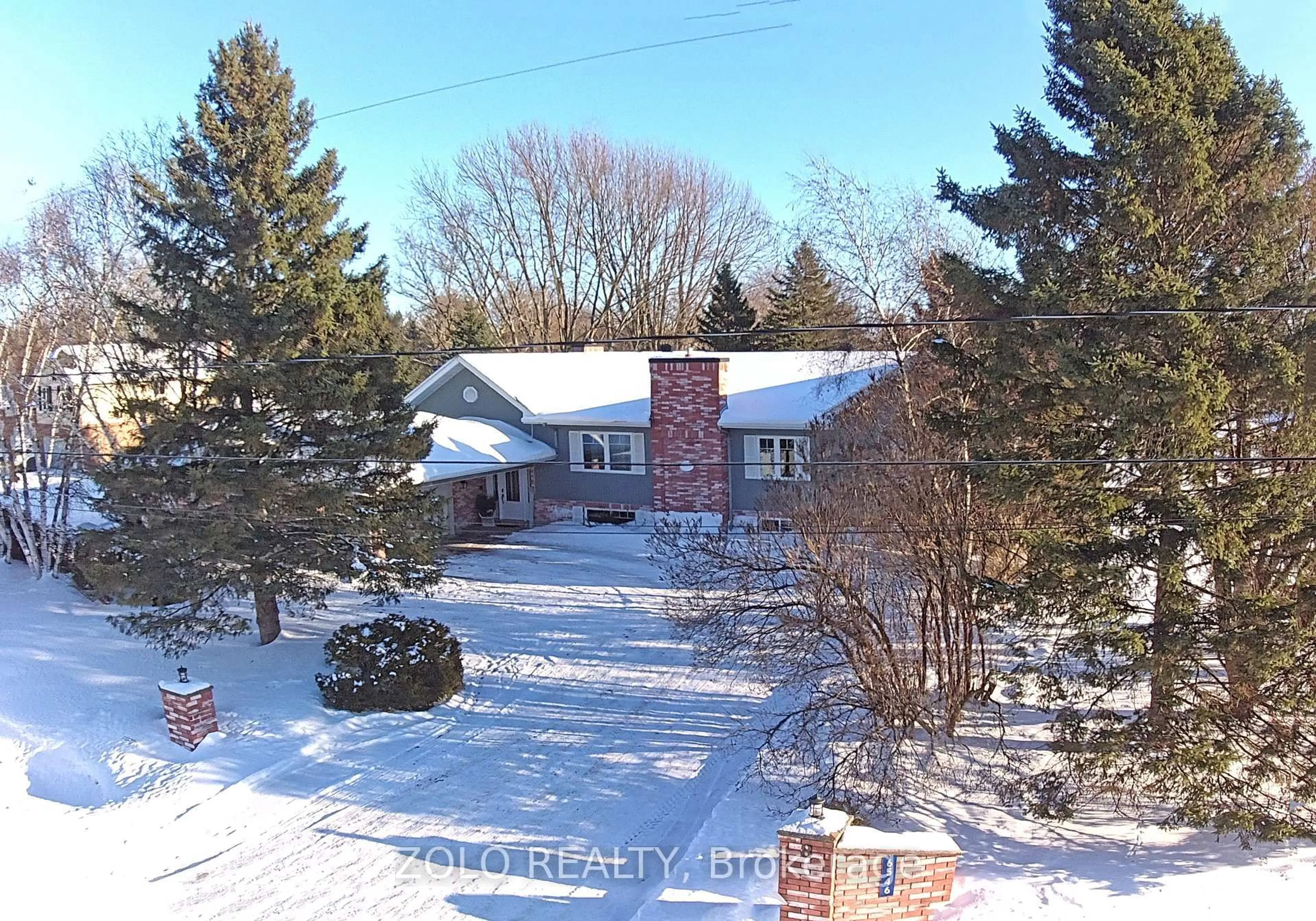 A pic from outside/outdoor area/front of a property/back of a property/a pic from drone, street for 6546 Clifford Ave, South Glengarry Ontario K6H 7H9