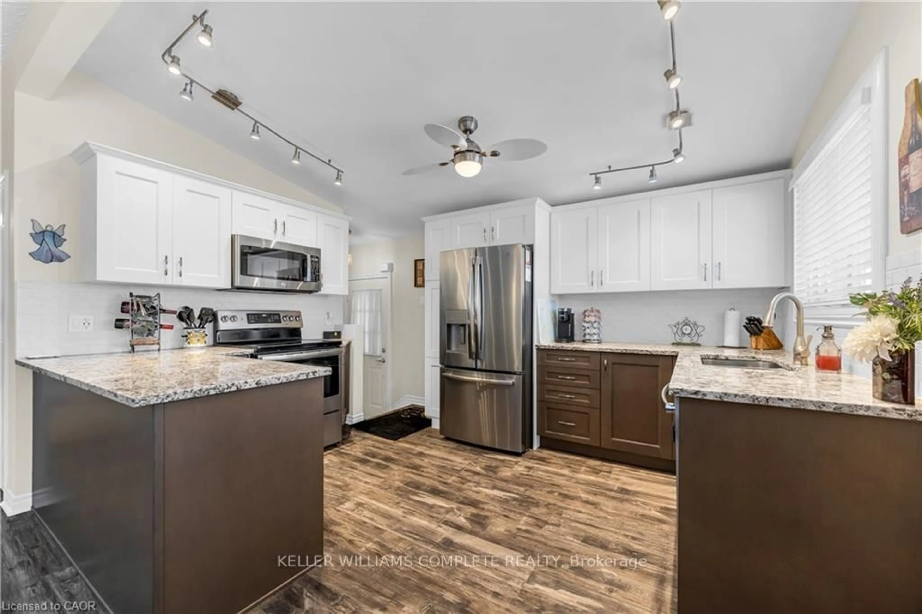 Open concept kitchen, unknown for 77 Lawfield Dr, Hamilton Ontario L8V 4C6