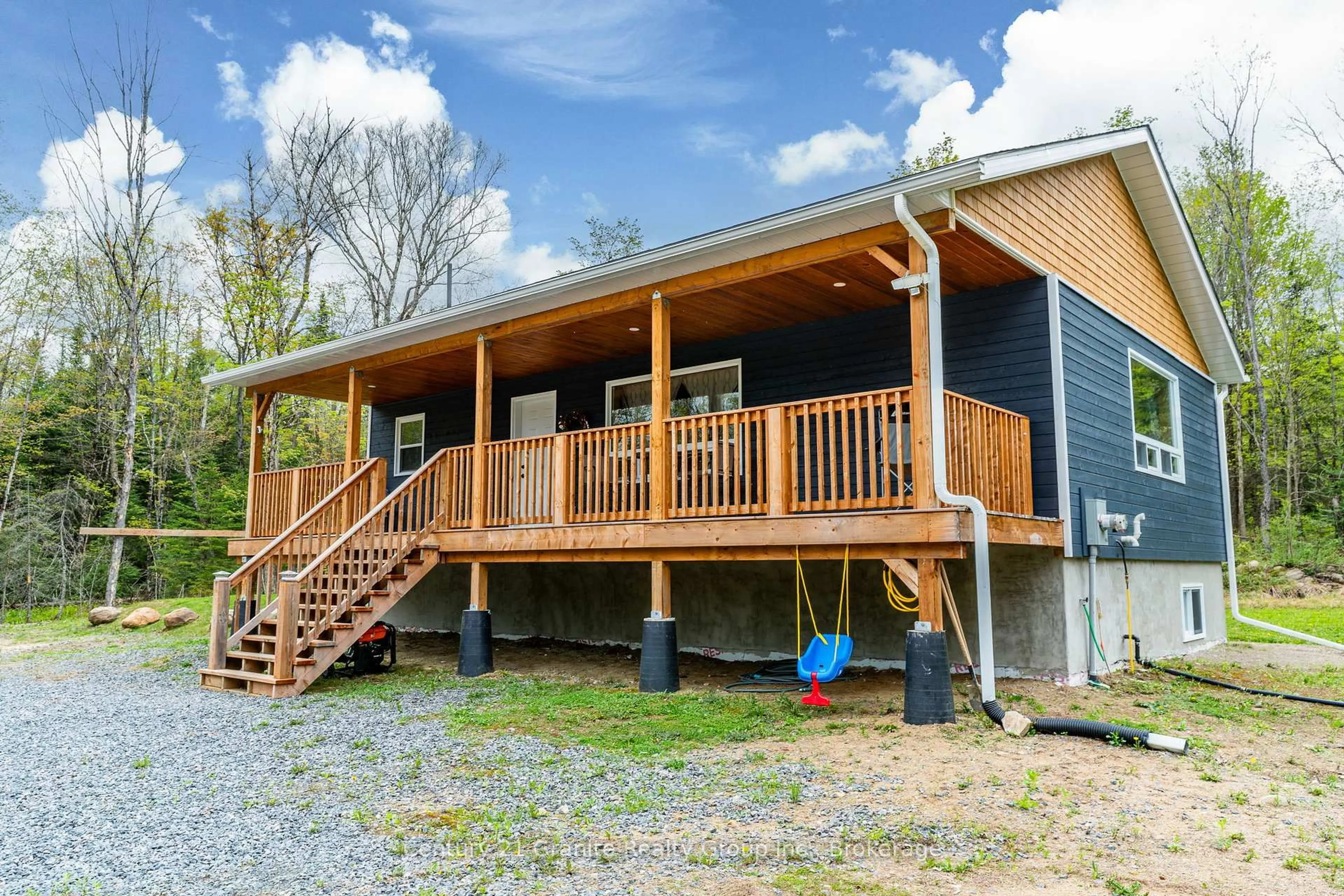 Unknown for 10498 Highway 118, Algonquin Highlands Ontario K0M 1J0