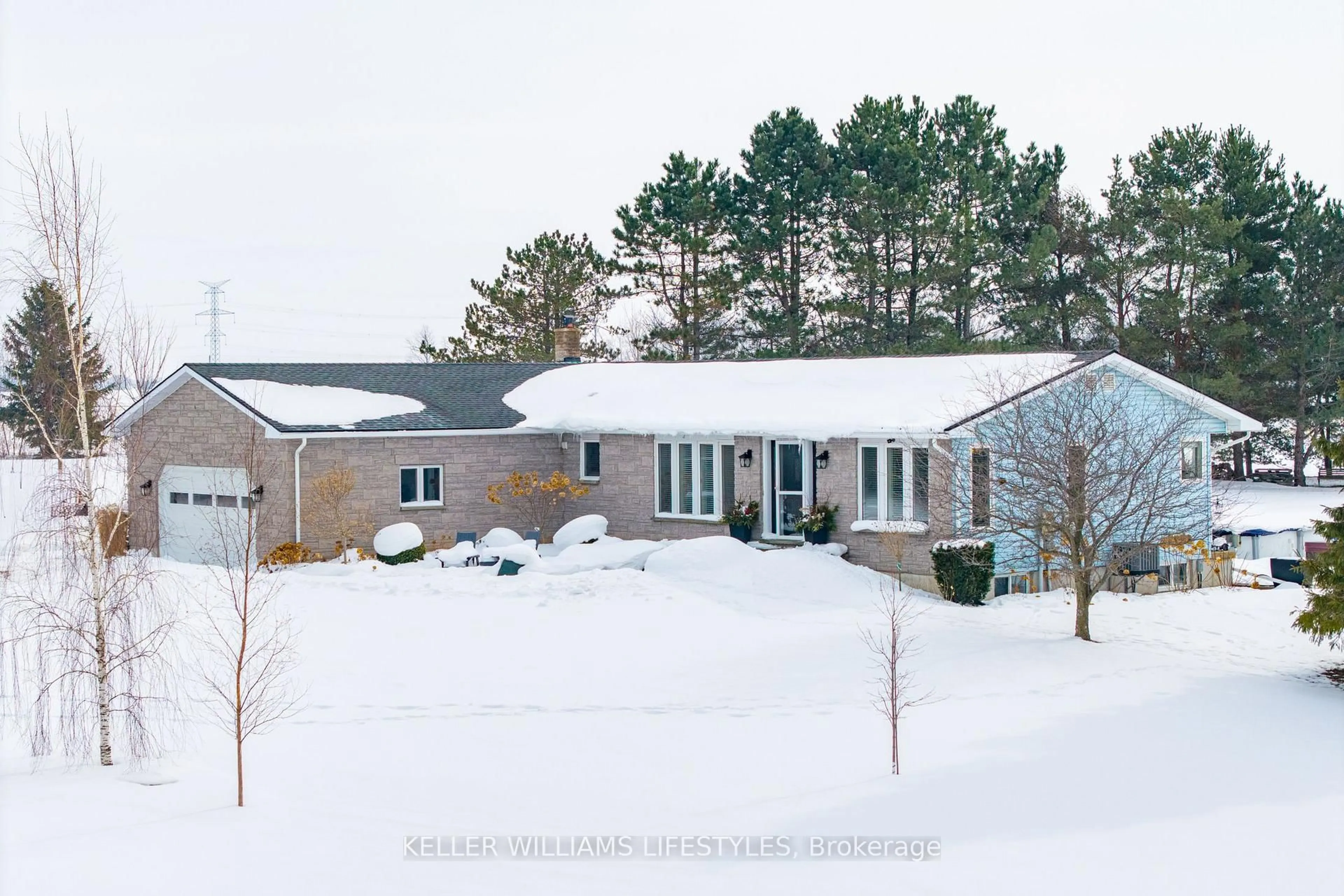 A pic from outside/outdoor area/front of a property/back of a property/a pic from drone, street for 79904 Pondsview Rd #RR2, Central Huron Ontario N7A 3X8