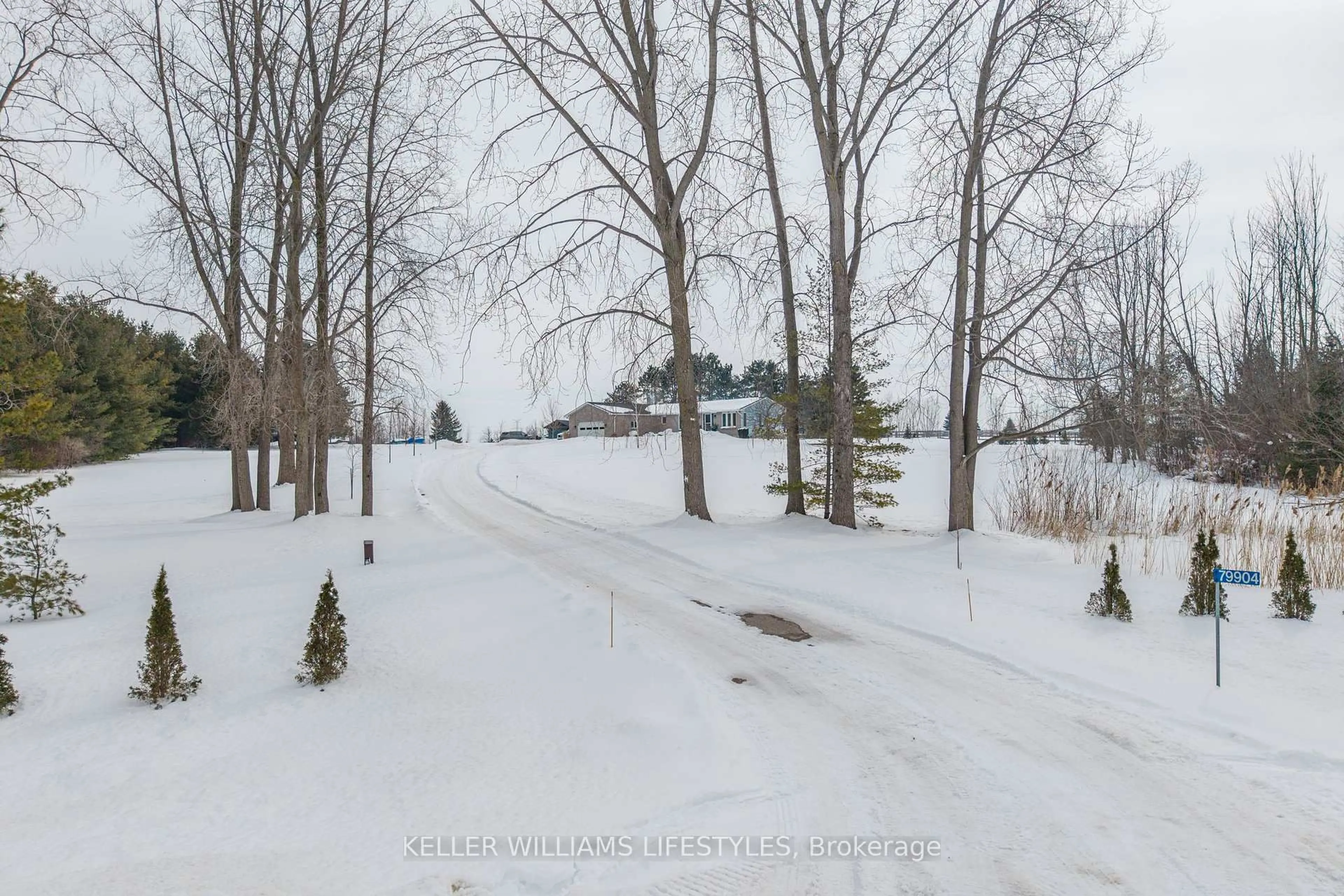 Blurry image for 79904 Pondsview Rd #RR2, Central Huron Ontario N7A 3X8