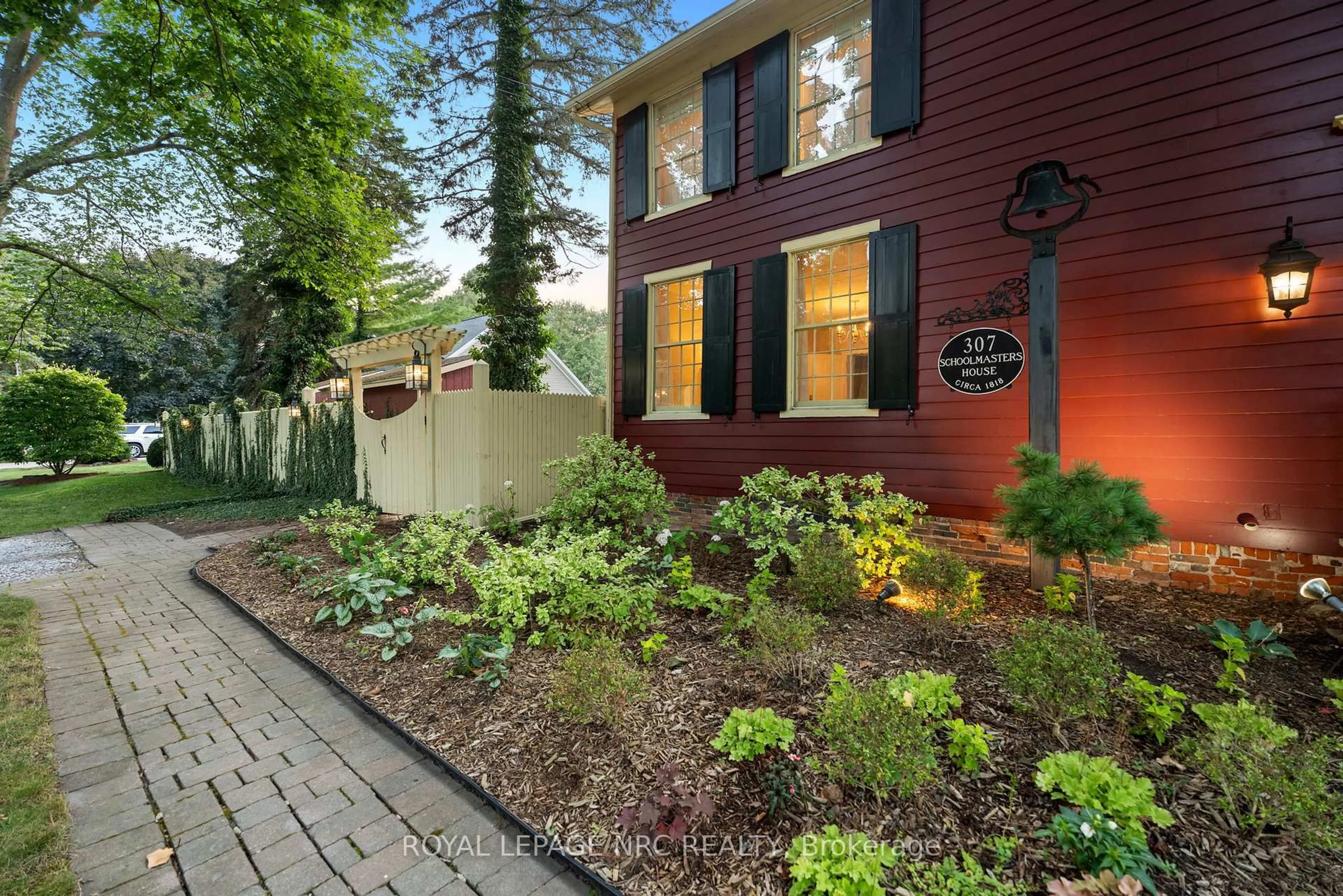 Home with brick exterior material, street for 307 Mississagua St, Niagara-on-the-Lake Ontario L0S 1J0