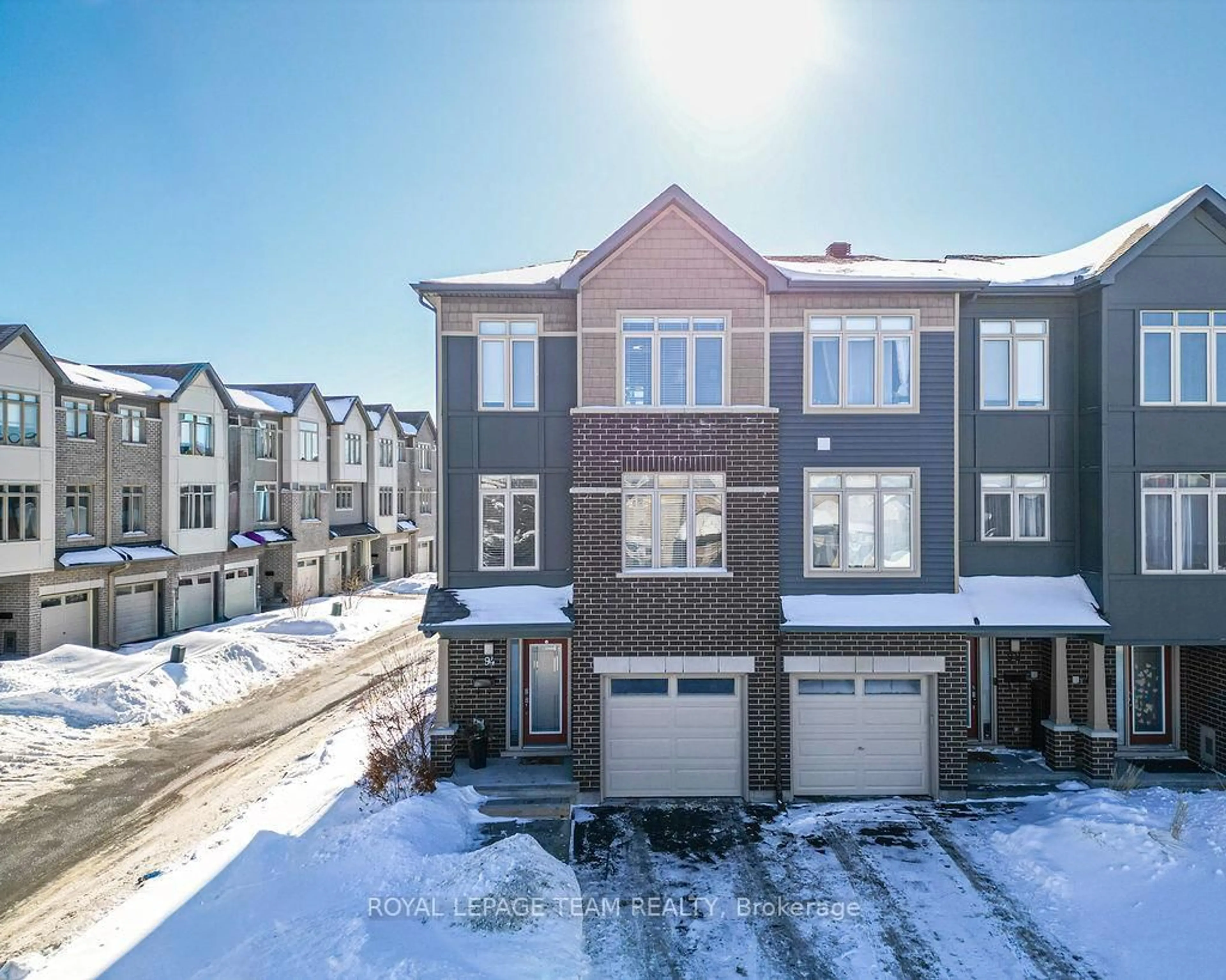 A pic from outside/outdoor area/front of a property/back of a property/a pic from drone, unknown for 94 NUTTING Cres, Ottawa Ontario K4M 0E2