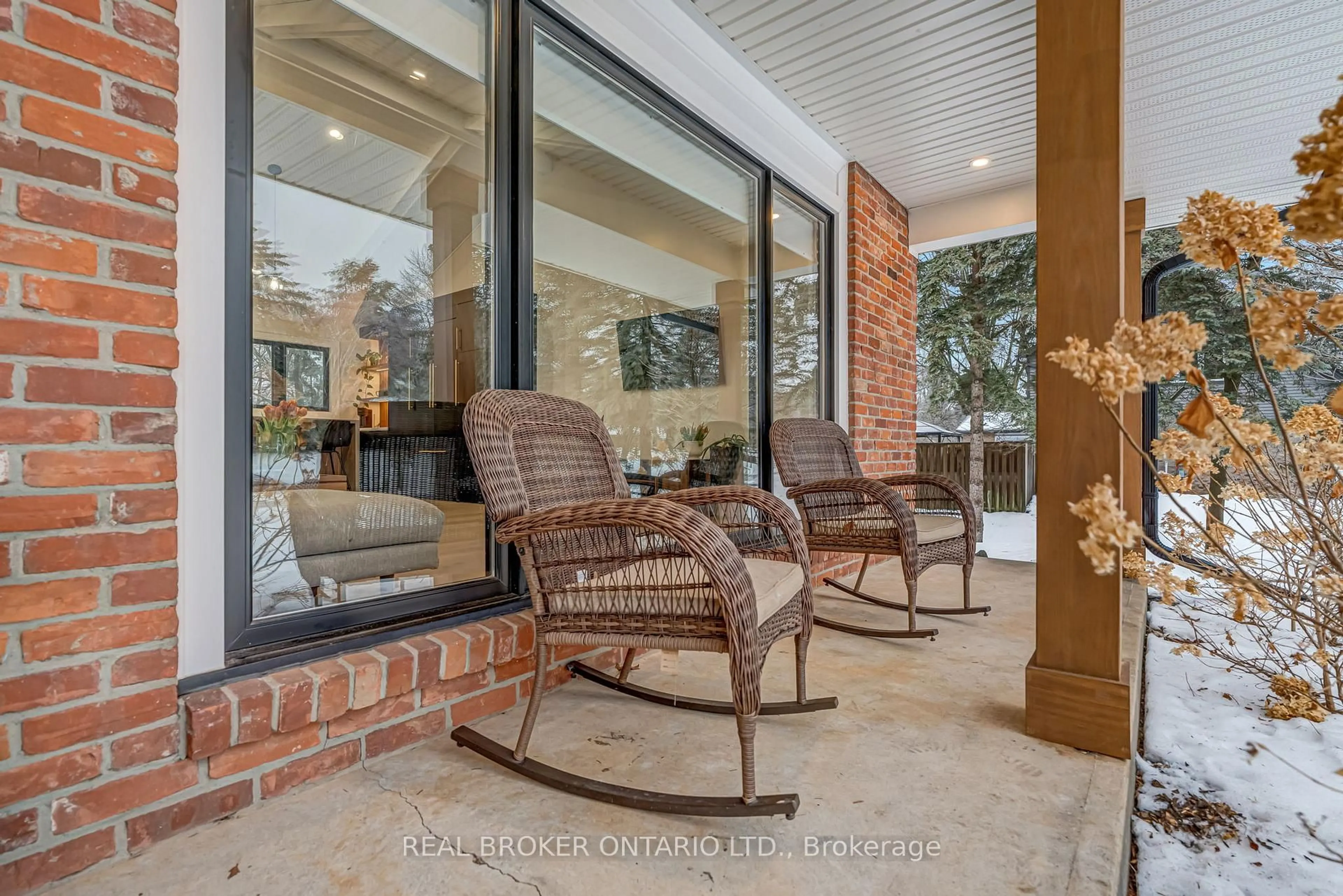 Patio, unknown for 16 Bannisdale Way, Hamilton Ontario L0R 1H2