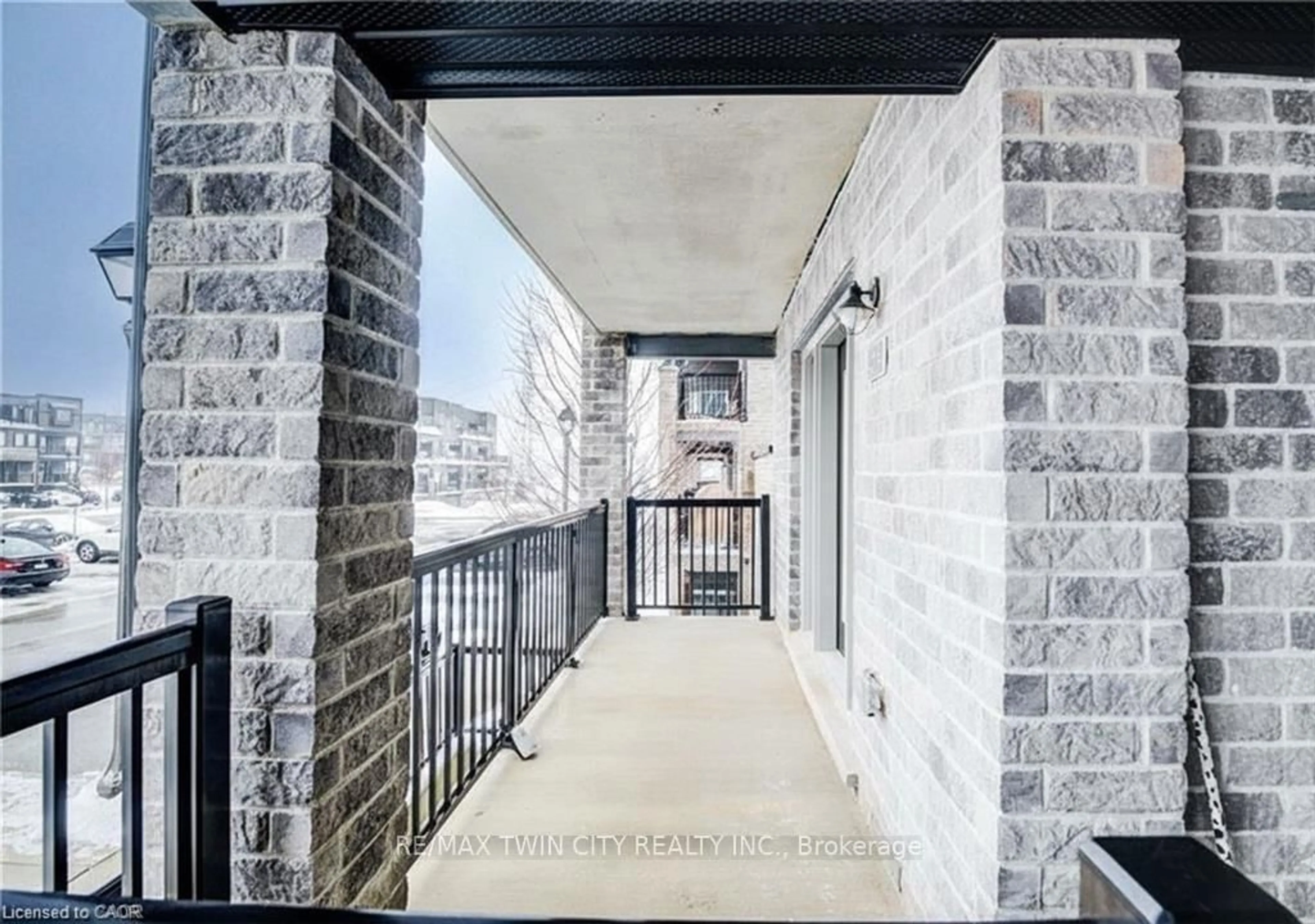 Indoor entryway for 1989 OTTAWA St #27A, Kitchener Ontario N2E 0G7