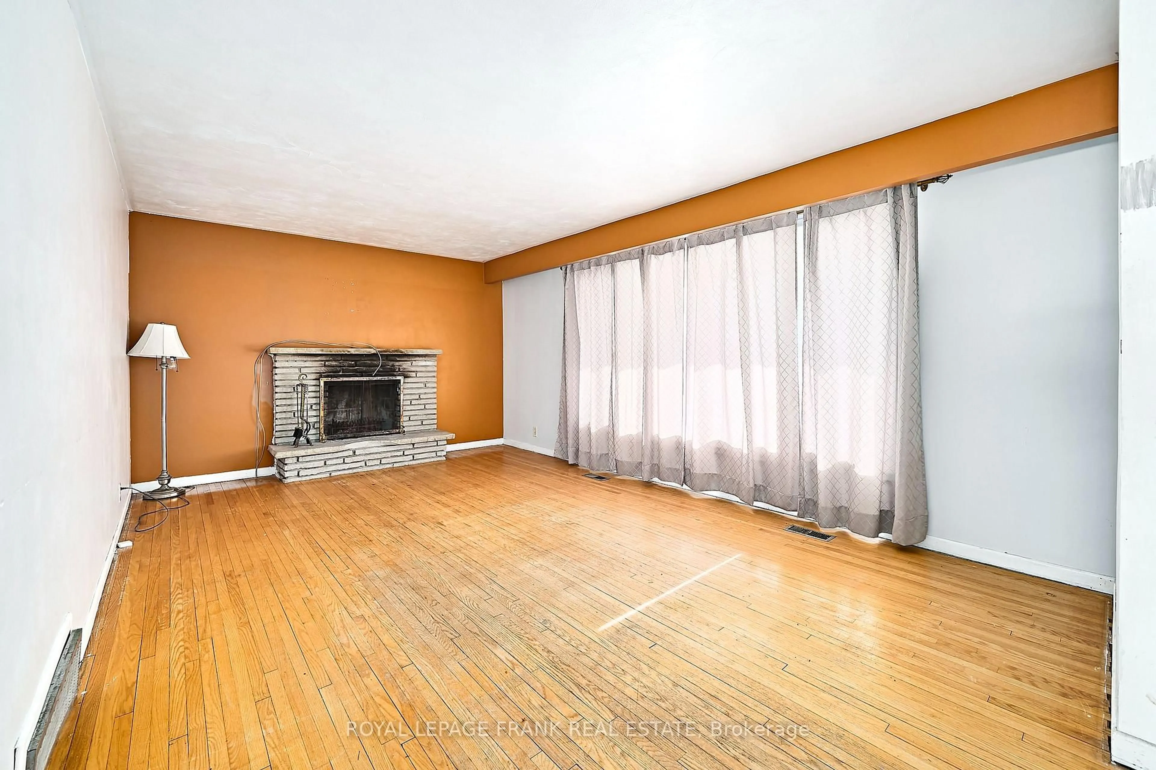 A pic of a room for 329 Beaver Rd, Kawartha Lakes Ontario K0L 2W0