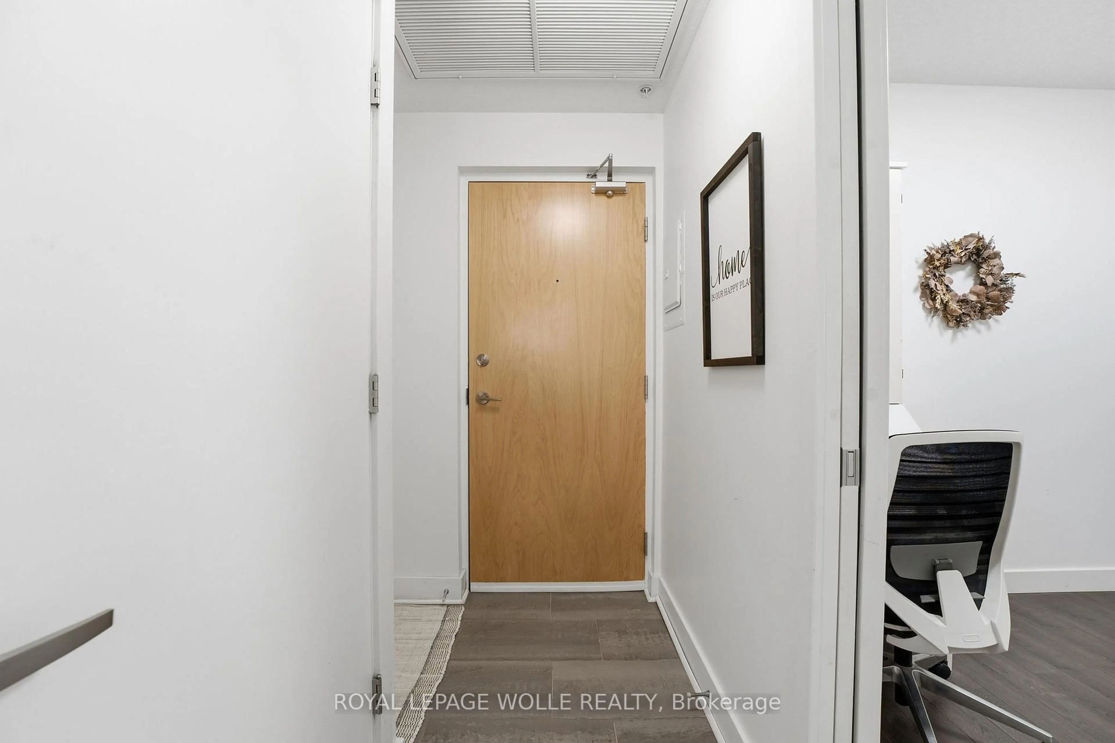Indoor entryway for 188 King St #210, Waterloo Ontario N2J 0C6
