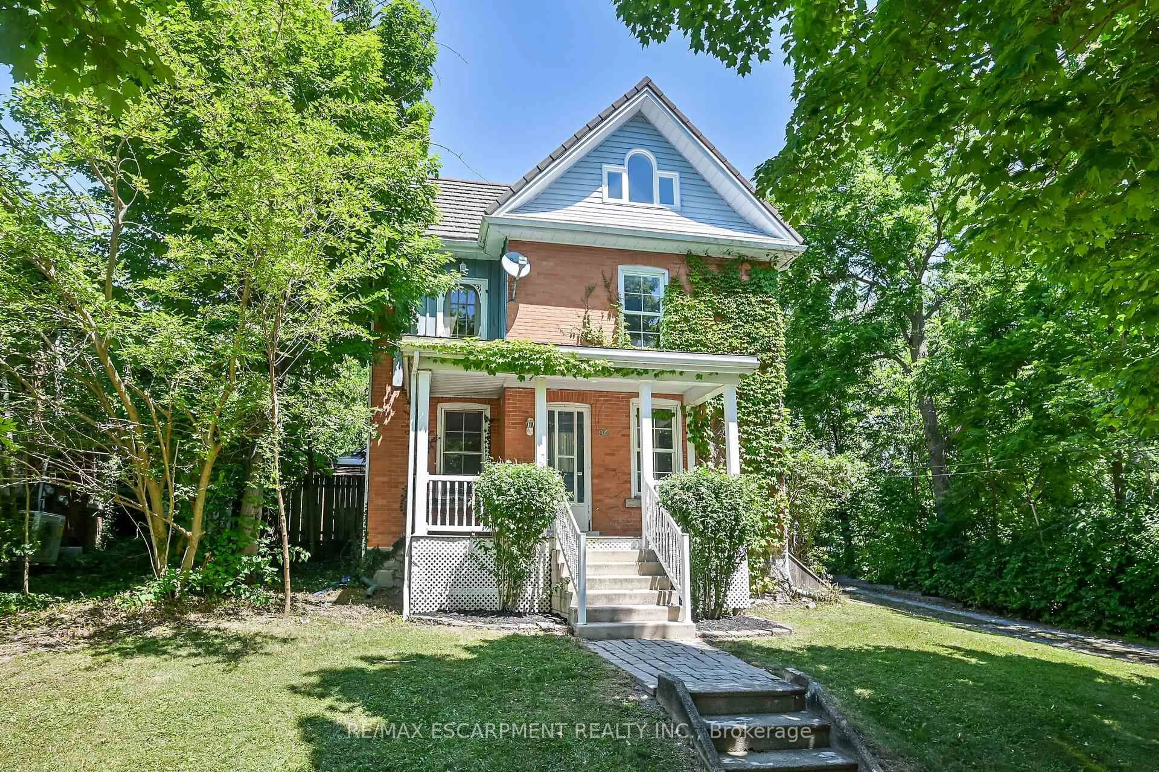 Home with brick exterior material, street for 94 Sutherland St, Haldimand Ontario N3W 1B4