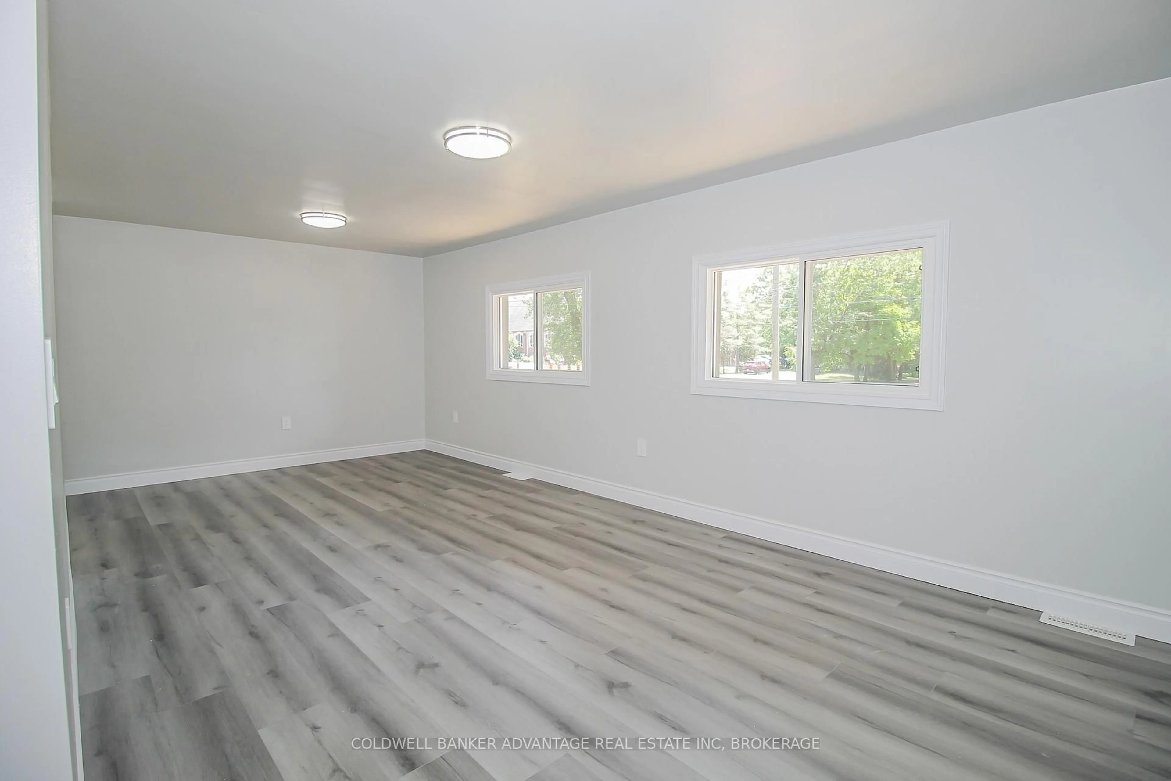 A pic of a room for 378 Thorold Rd, Welland Ontario L3C 3W6