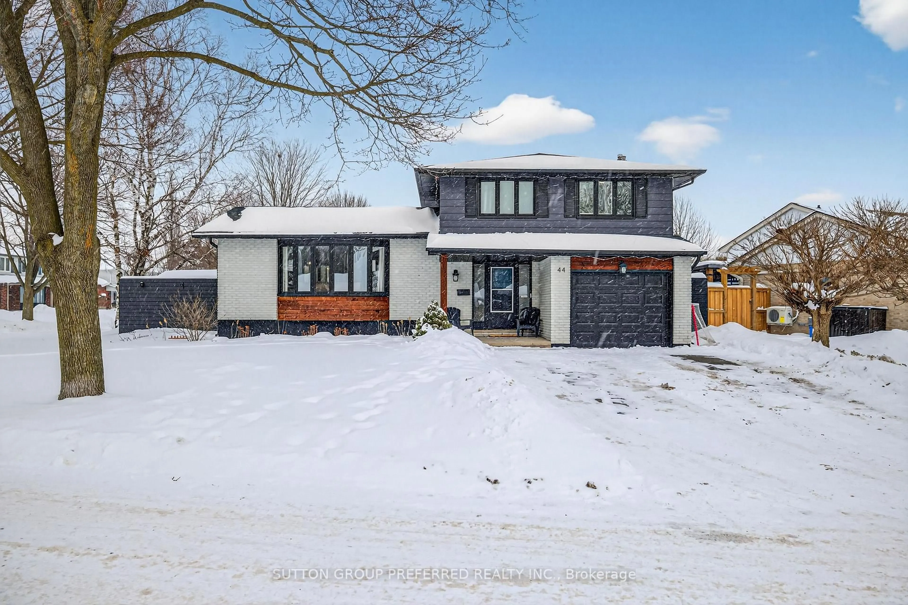 Home with brick exterior material, street for 44 Cumberland Cres, London North Ontario N5X 1B6