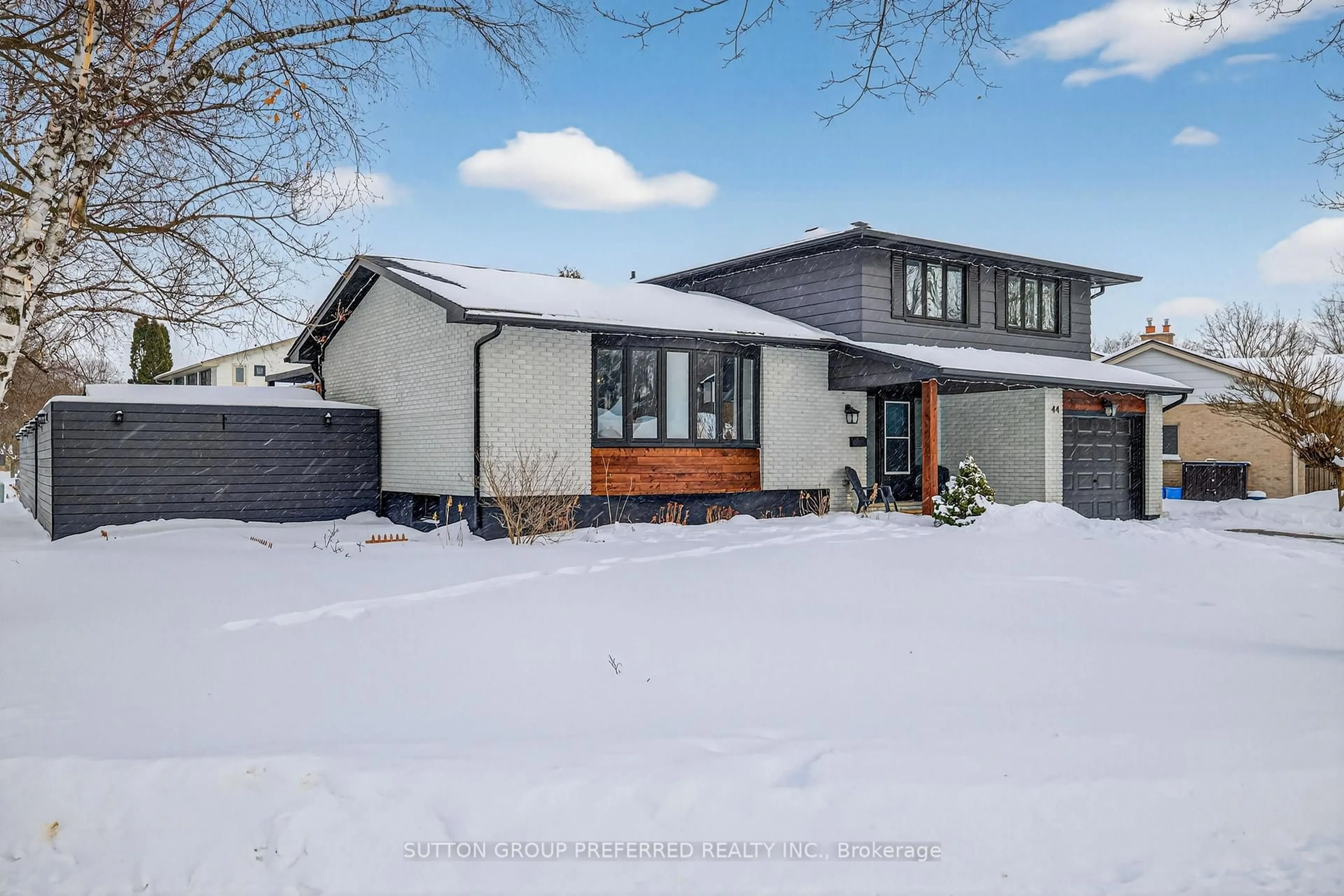 Unknown for 44 Cumberland Cres, London North Ontario N5X 1B6