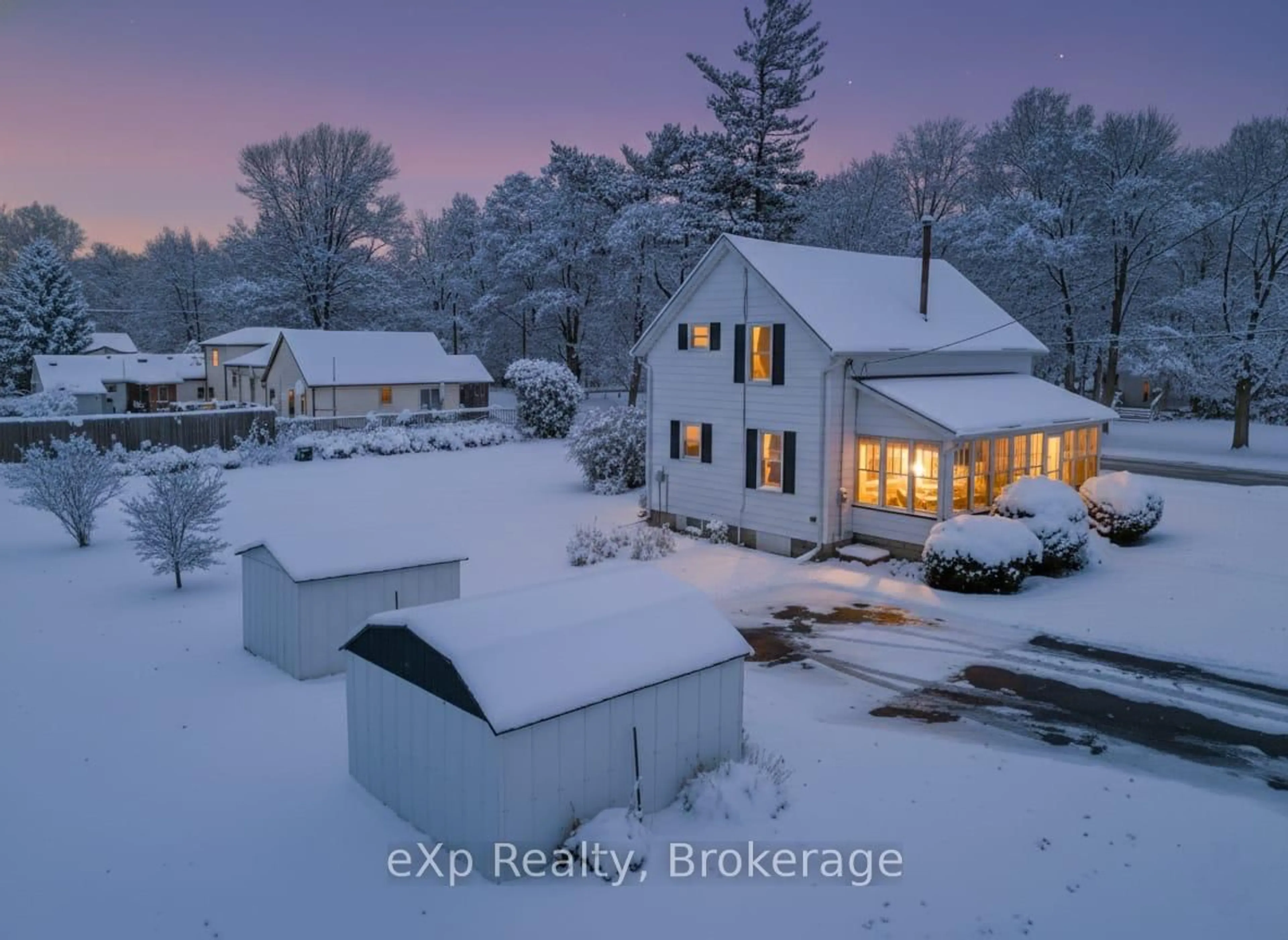 A pic from outside/outdoor area/front of a property/back of a property/a pic from drone, unknown for 21 Elgin St, Southwest Middlesex Ontario N0L 1A0