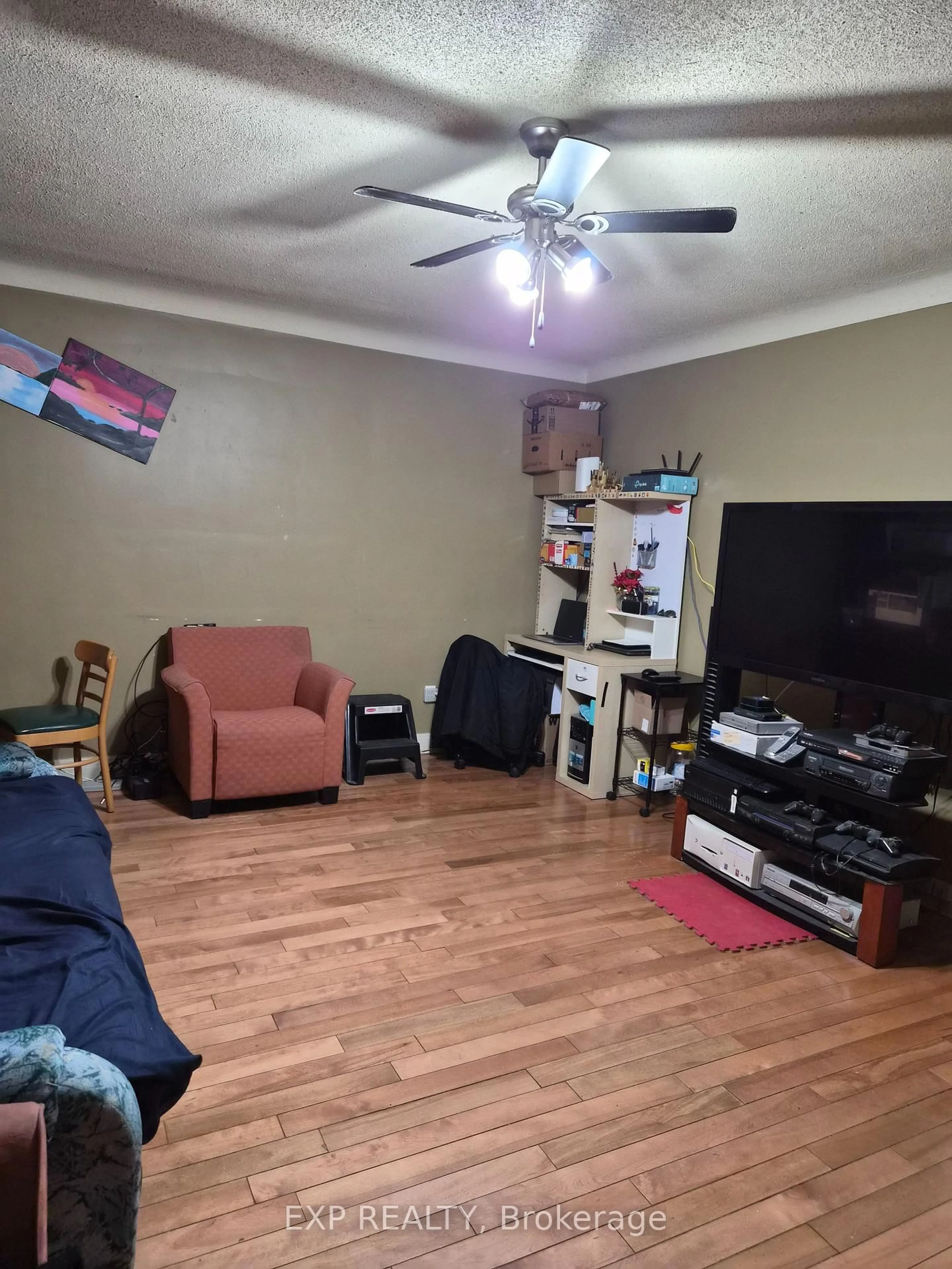 A pic of a room for 260 Joffre-Belanger Way, Ottawa Ontario K1L 5K8