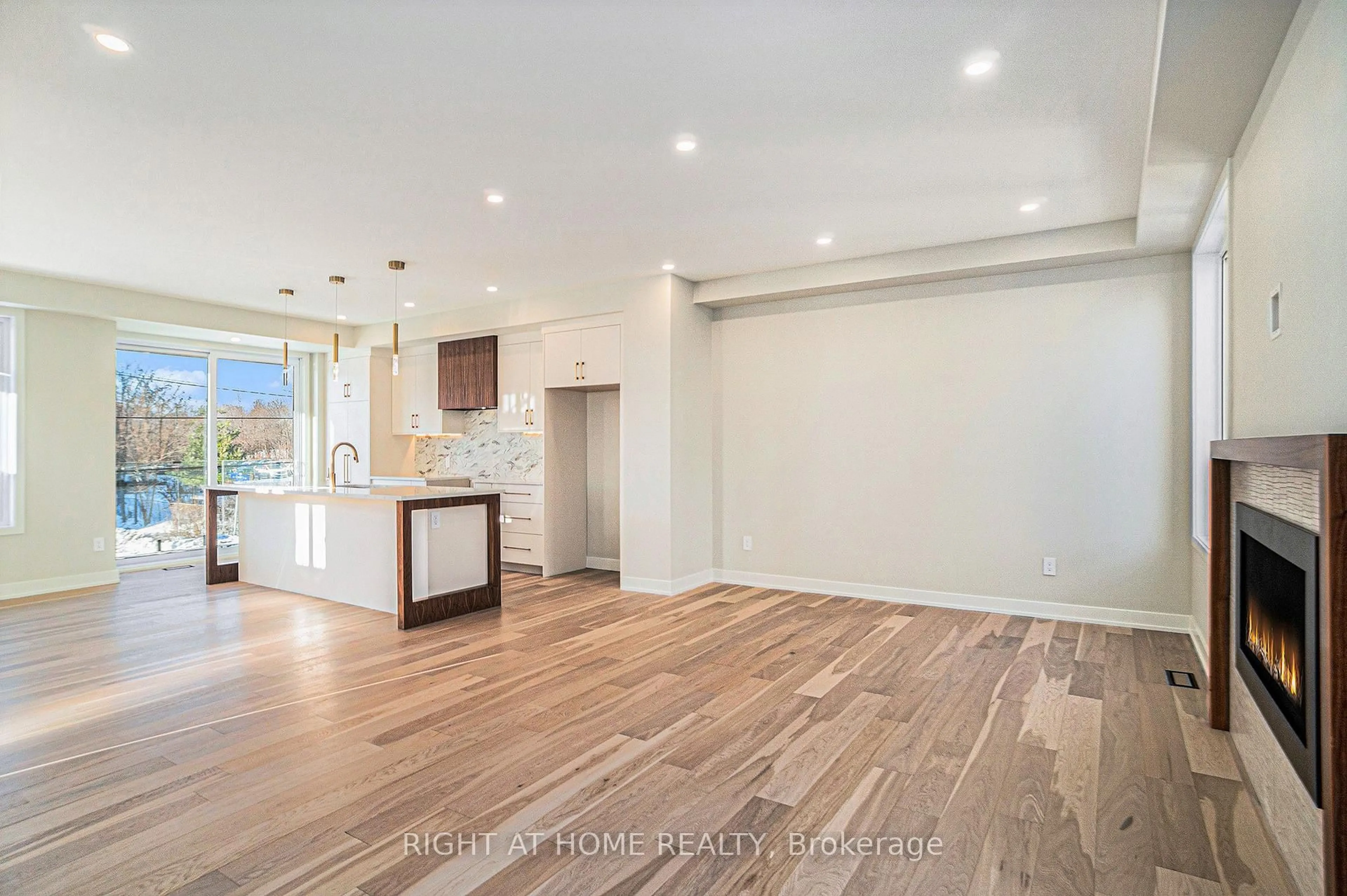 Open concept kitchen, unknown for 583 Codd's Rd, Ottawa Ontario K1K 2G6