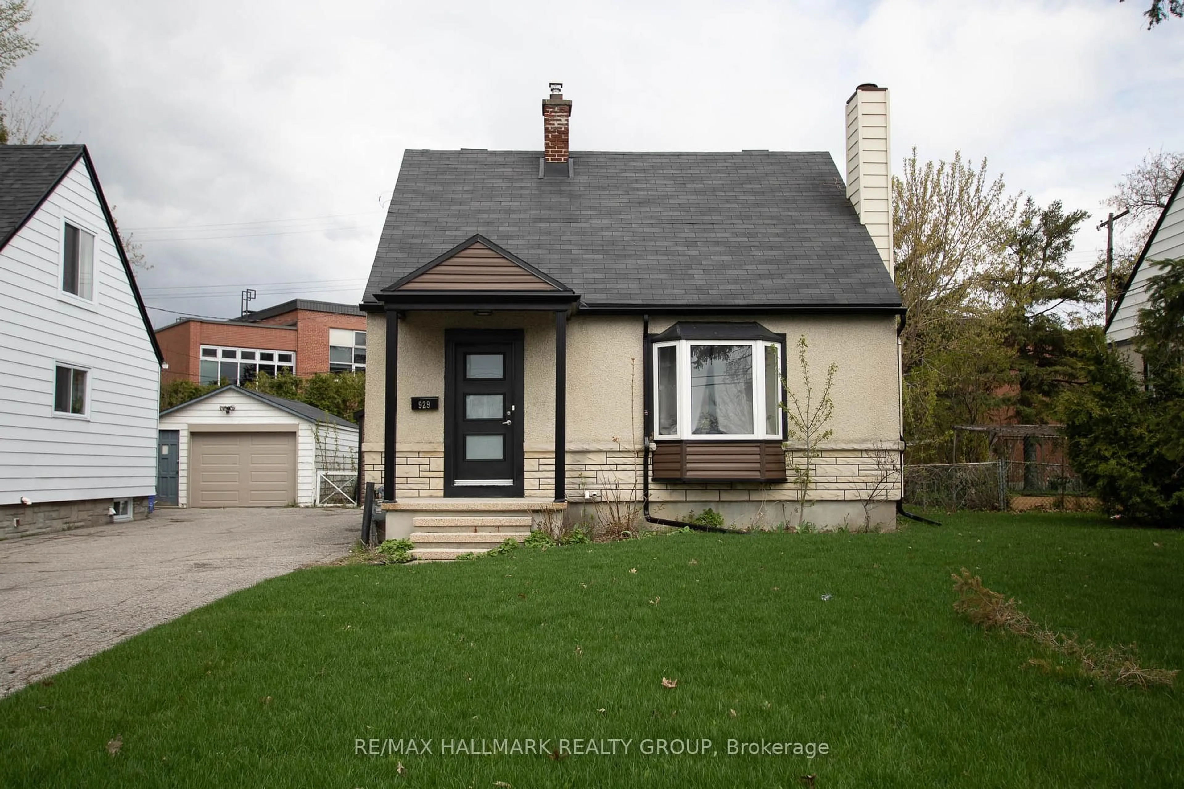 Unknown for 929 Merivale Rd, Ottawa Ontario K1Z 5Z7