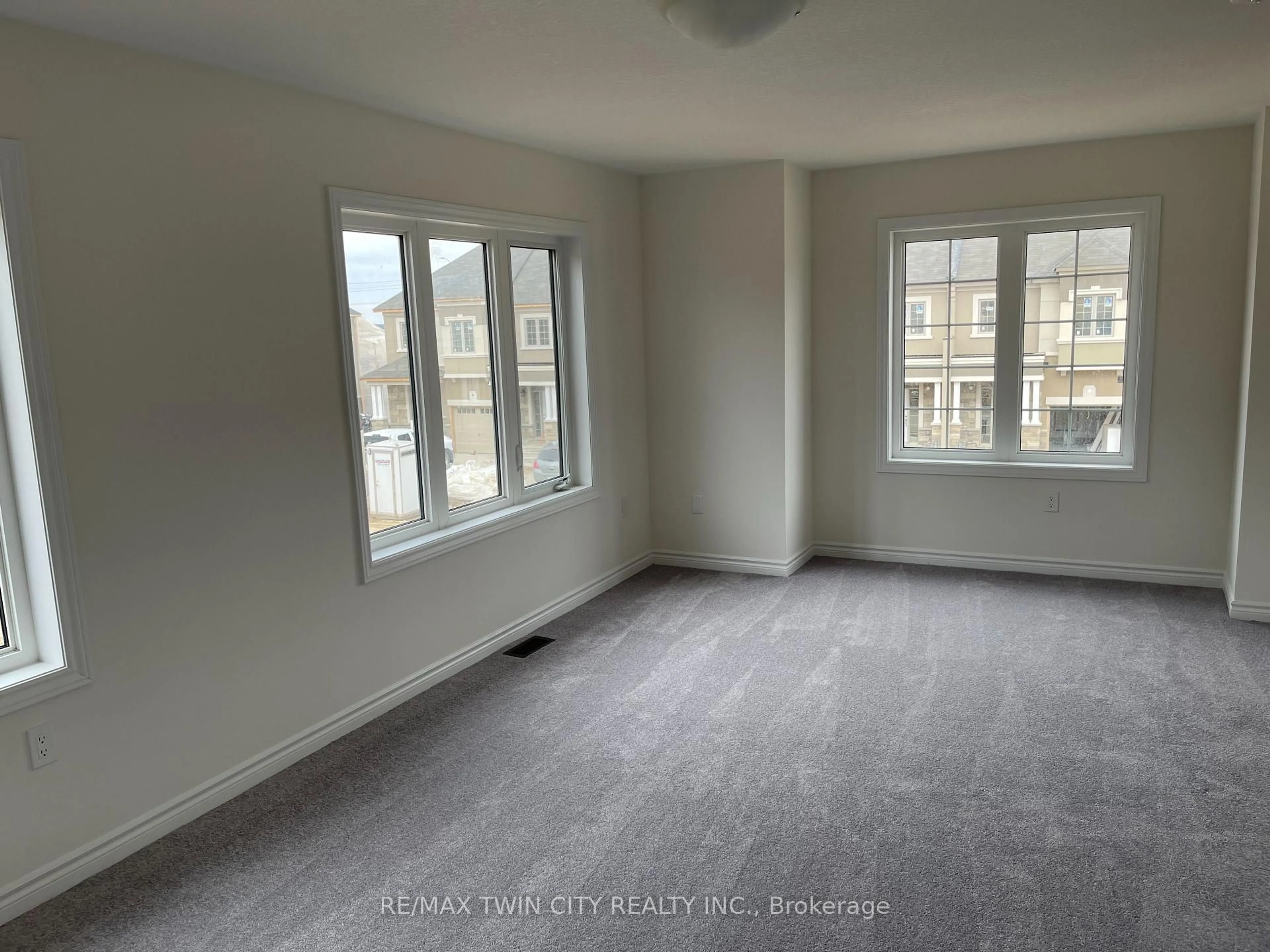 A pic of a room for 107 Flagg Ave, Brant Ontario N3L 0J8