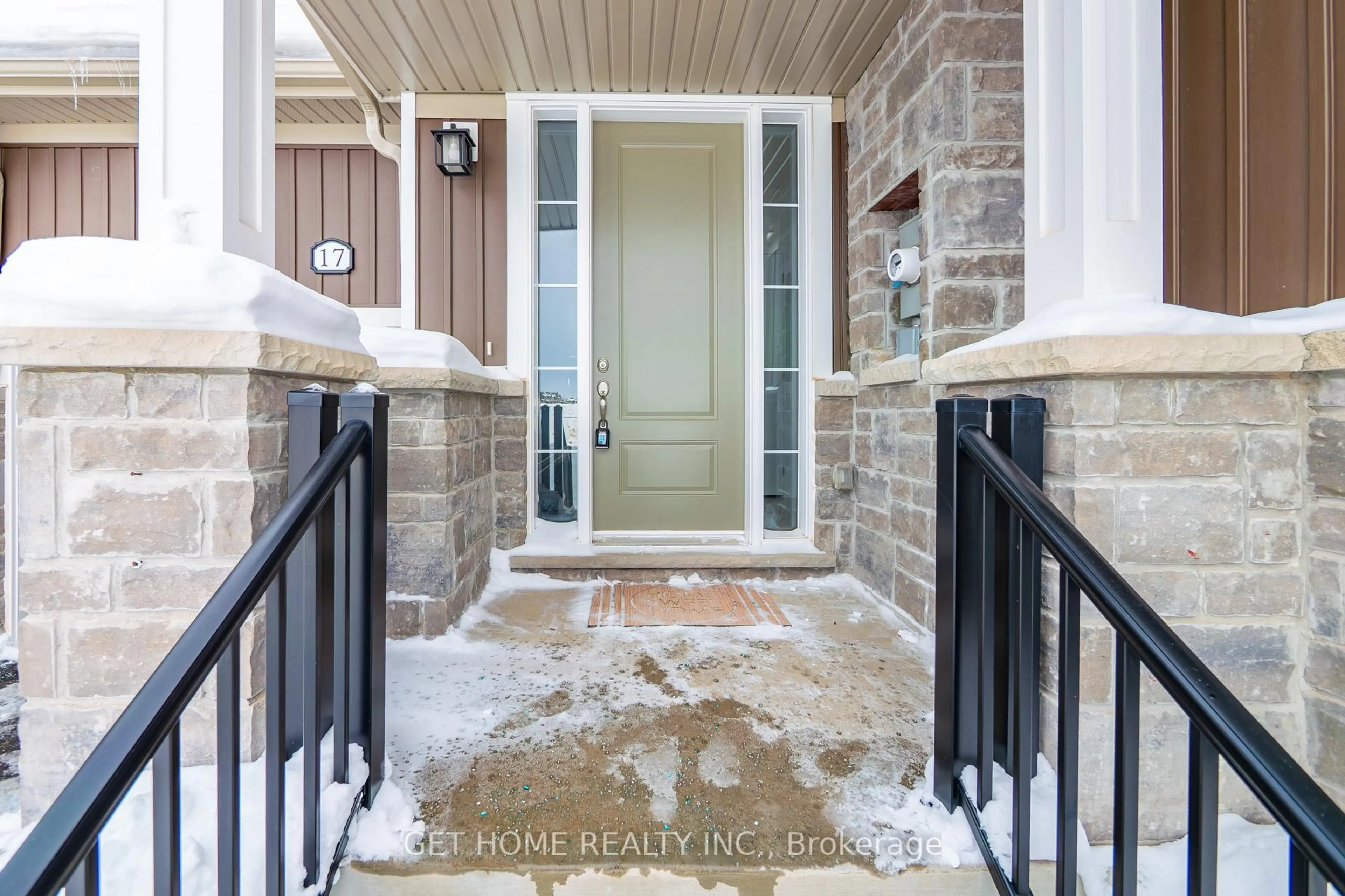 Indoor entryway for 17 Steer Rd, Erin Ontario N0B 1T0