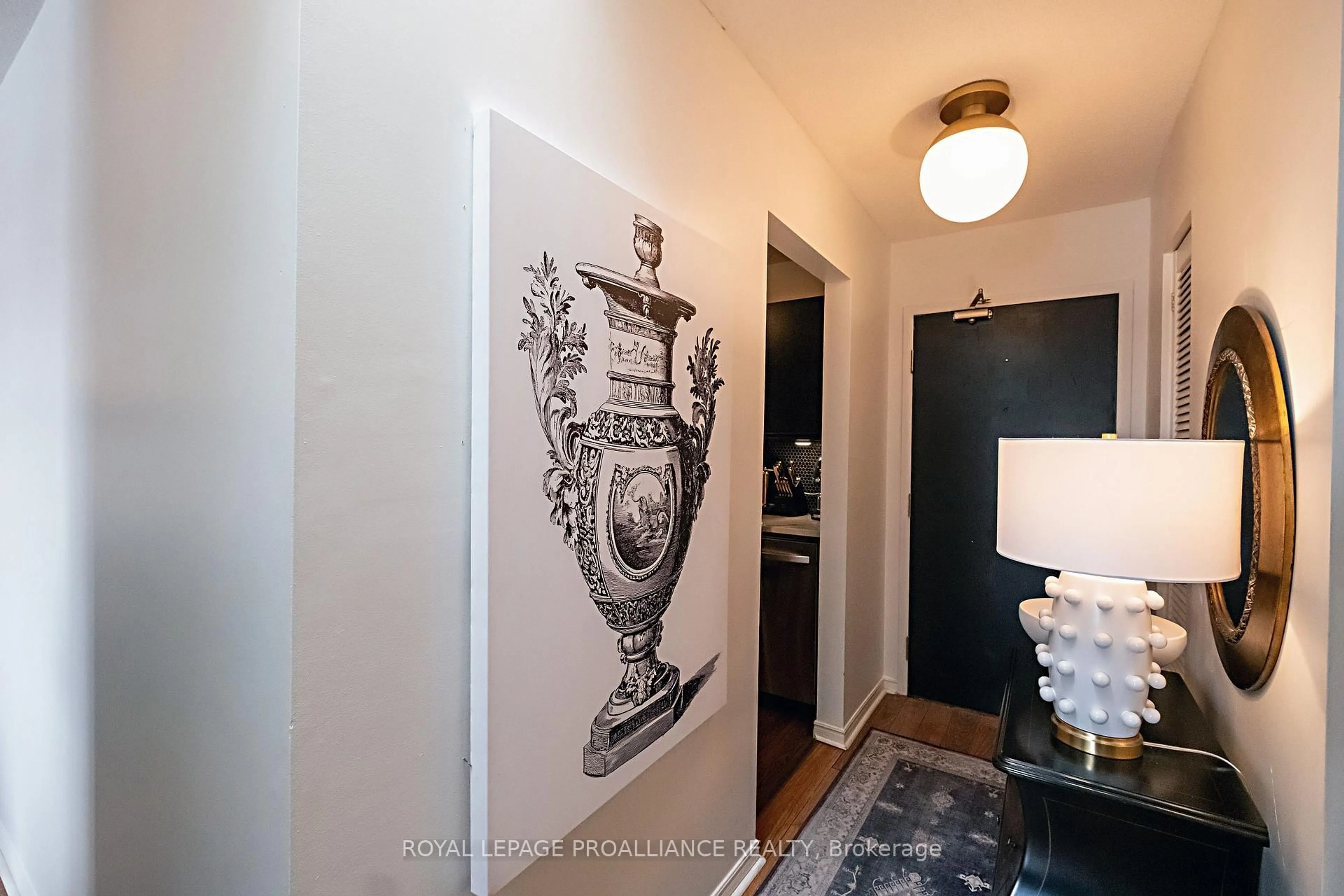 Indoor entryway for 221 North Park St #311A, Belleville Ontario K8P 5A6